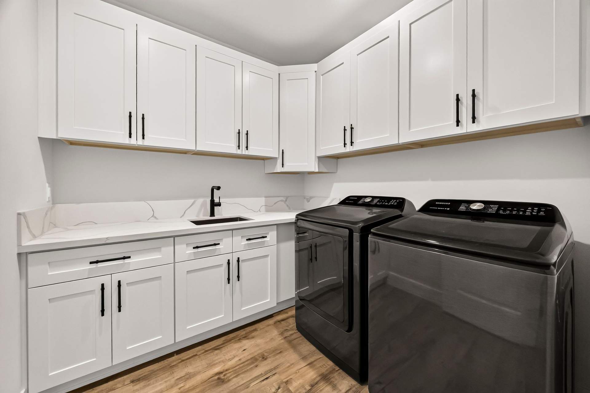 1369 Nunneley Rd - 037 (Photos).jpg