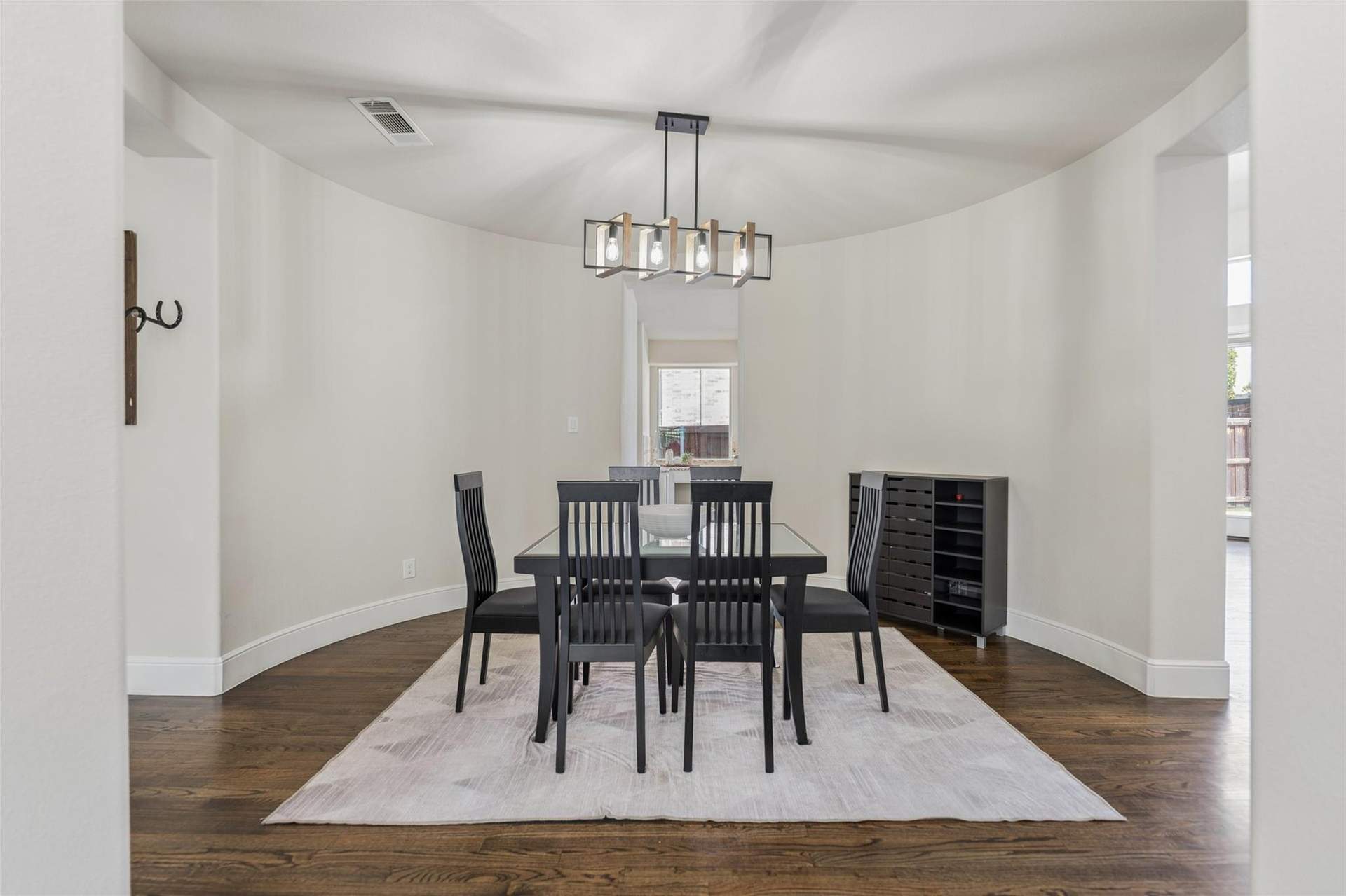 2120 Hidalgo Lane6.jpeg