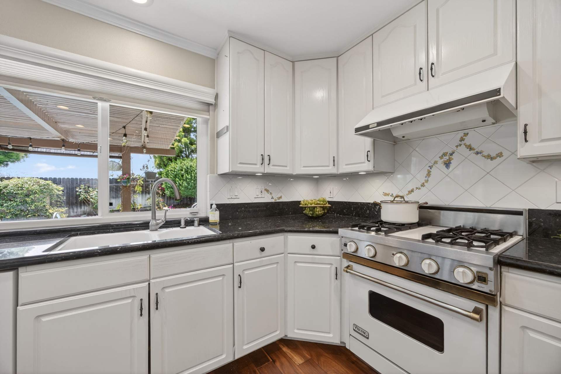 16-web-or-mls-Upmarket_Media-2247West055.jpg