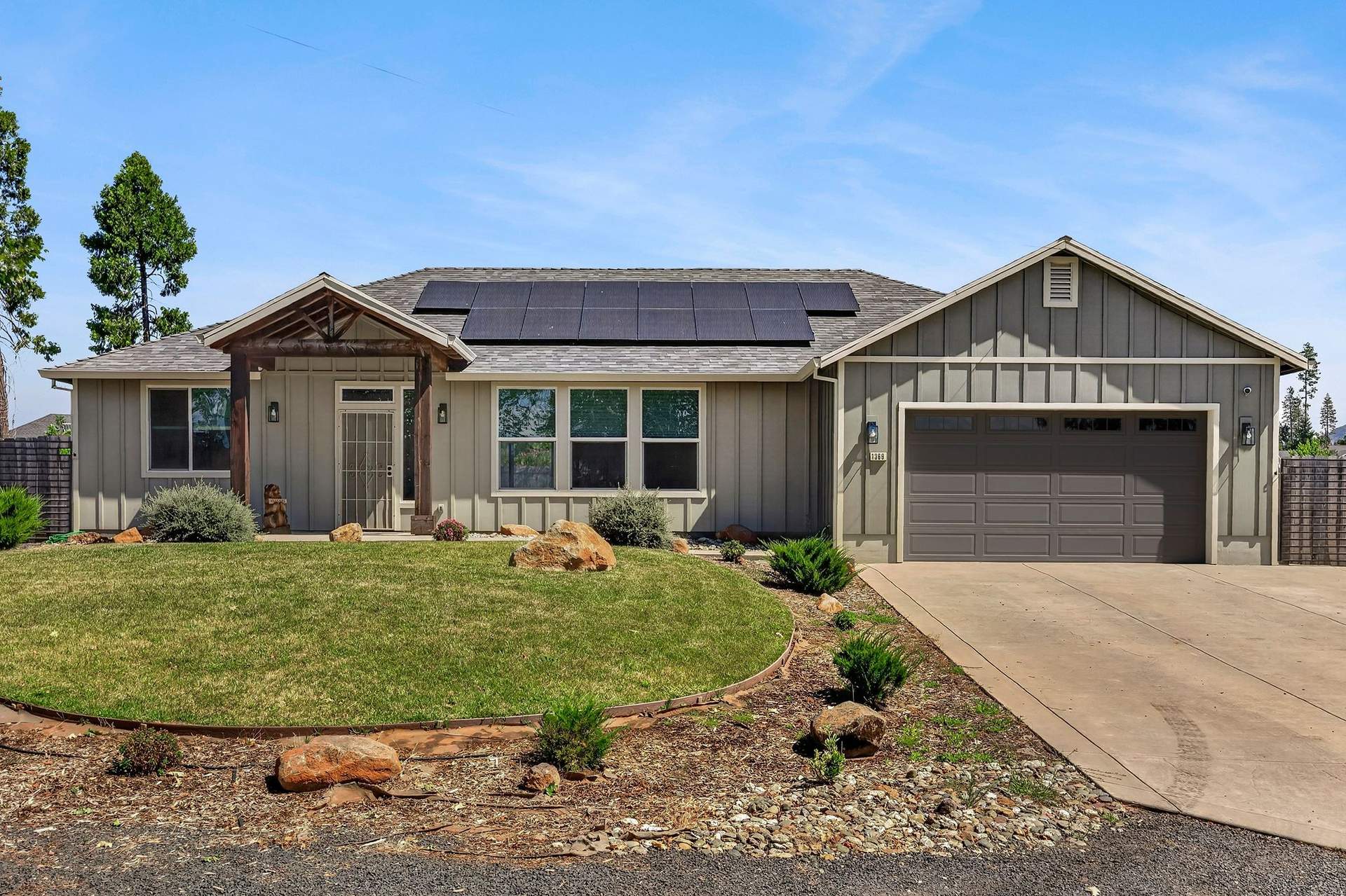 1369 Nunneley Rd - 001 (Photos).jpg