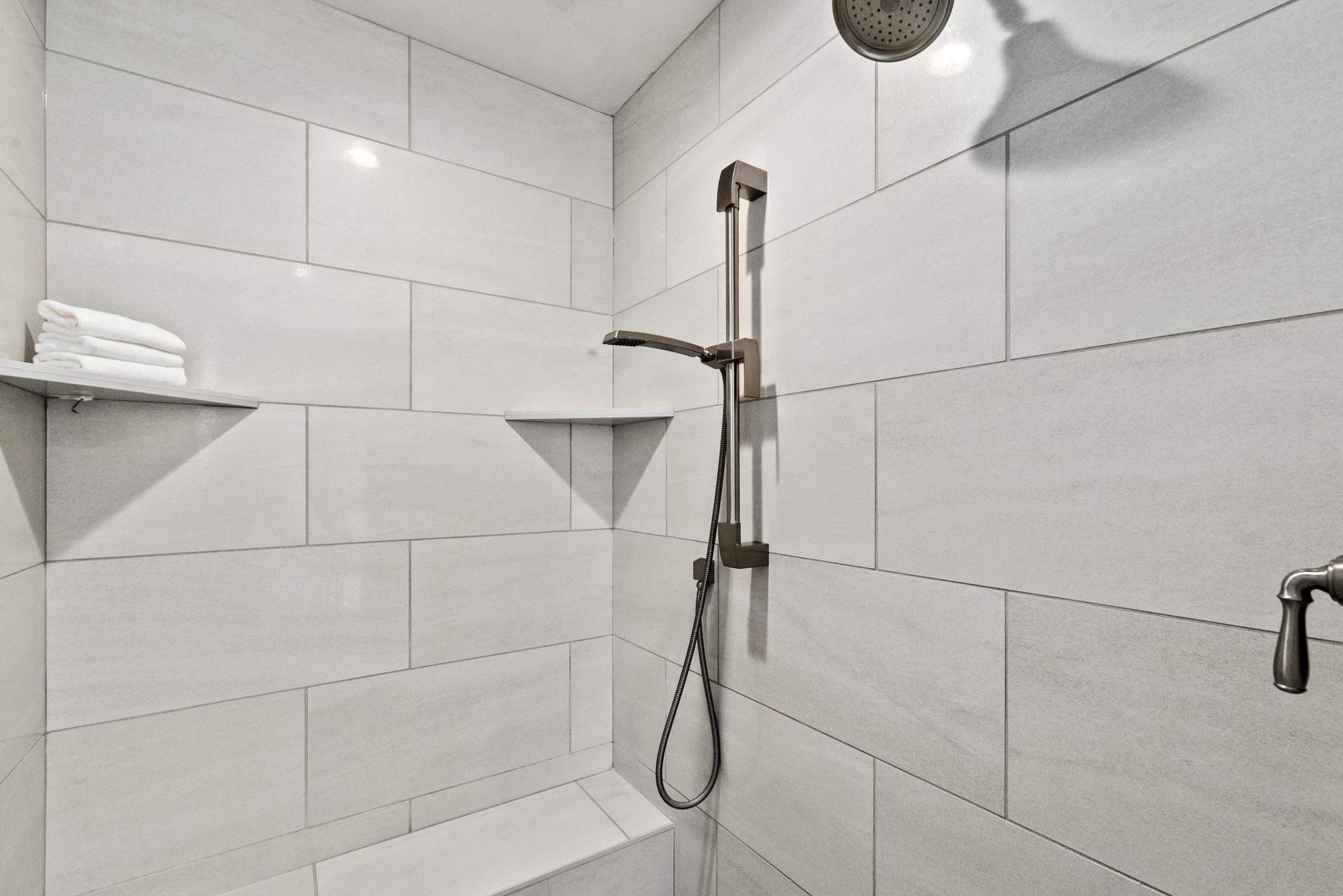 31-3385 N. Roseland Way_030.jpg
