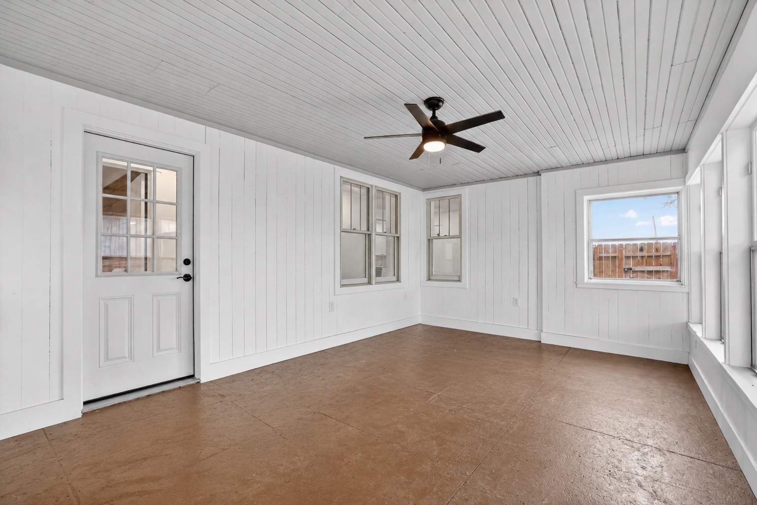 Porch 2.jpg