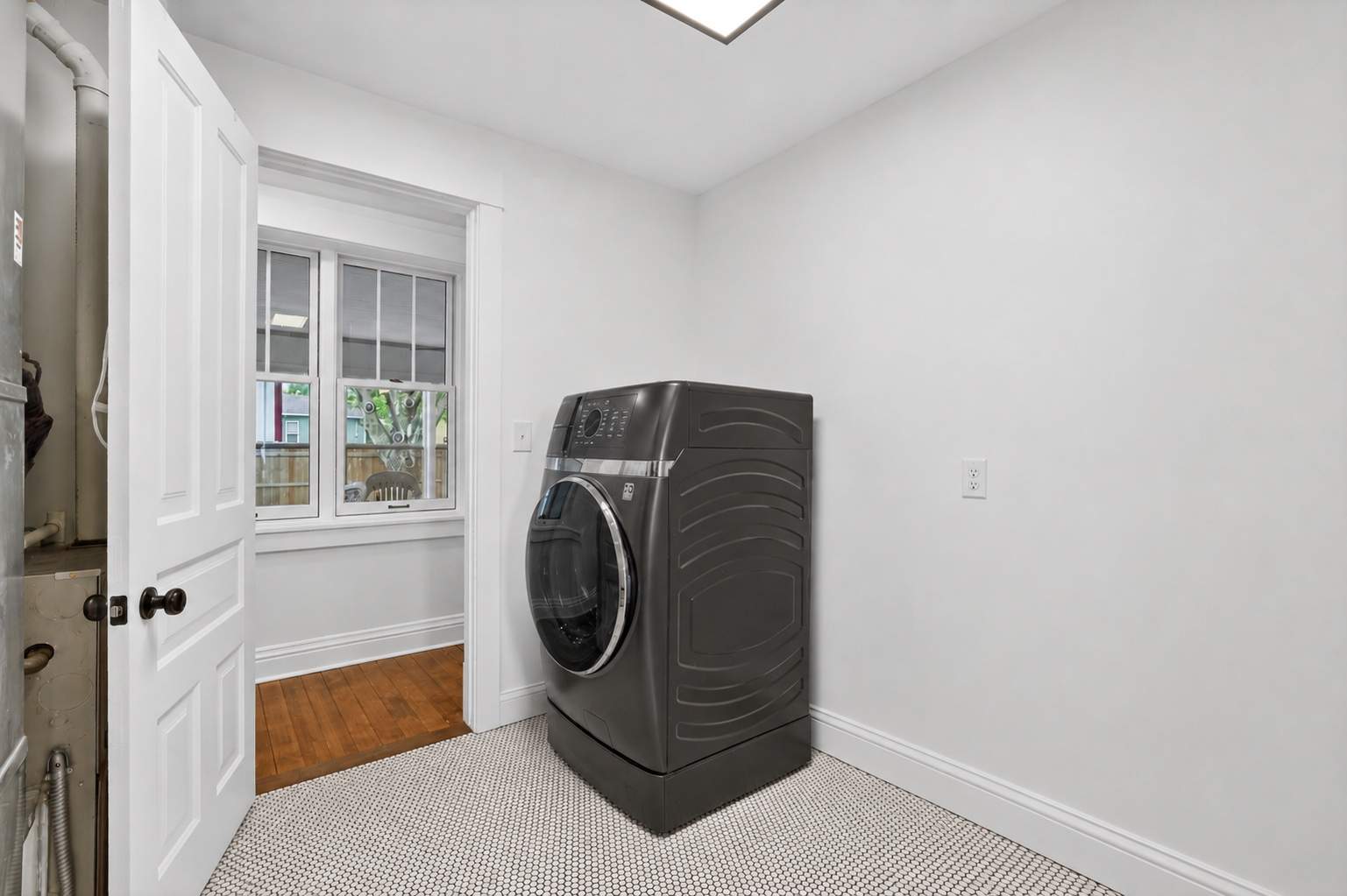 Laundry Room 2.jpg