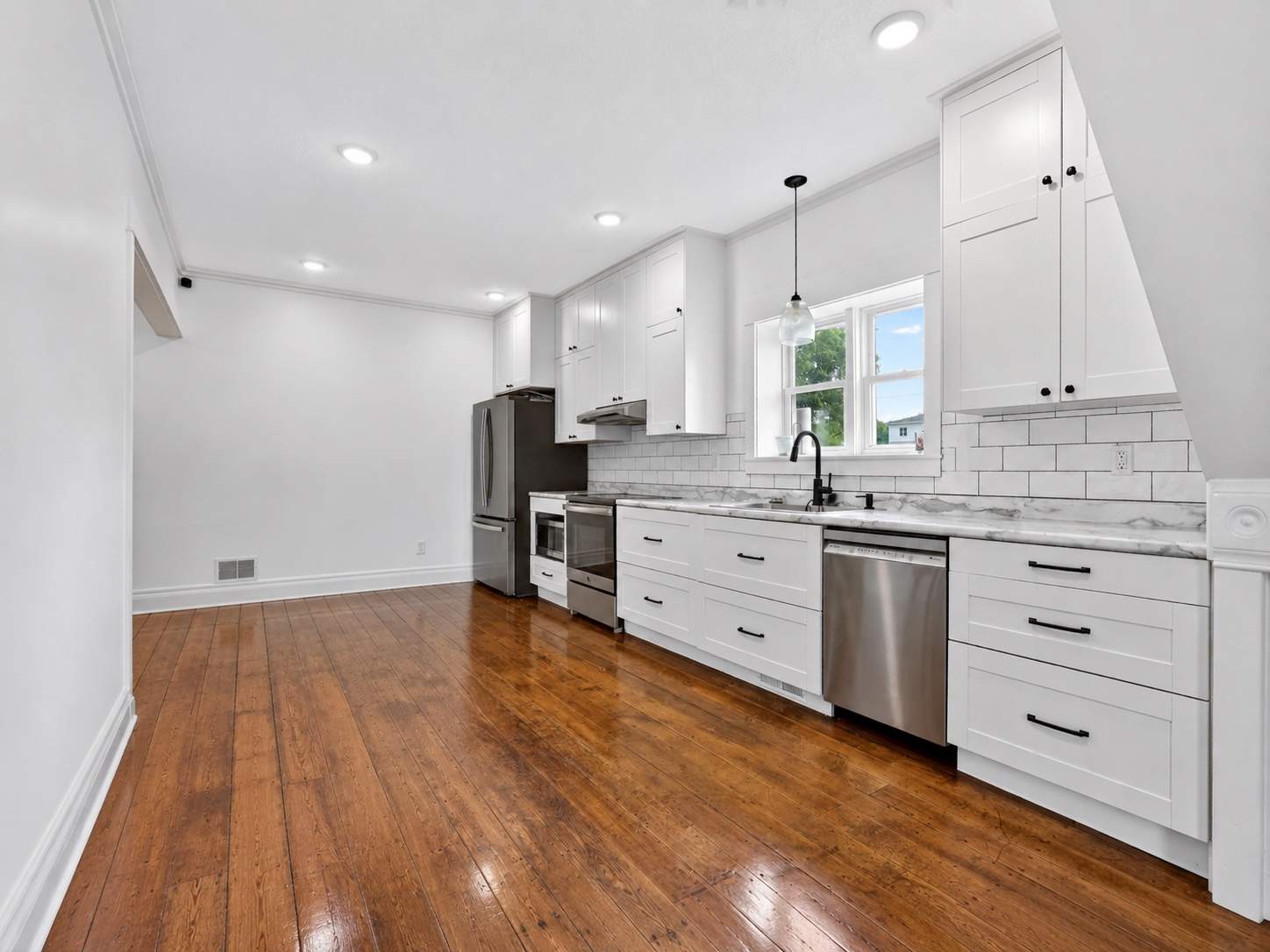 Kitchen 1.jpg
