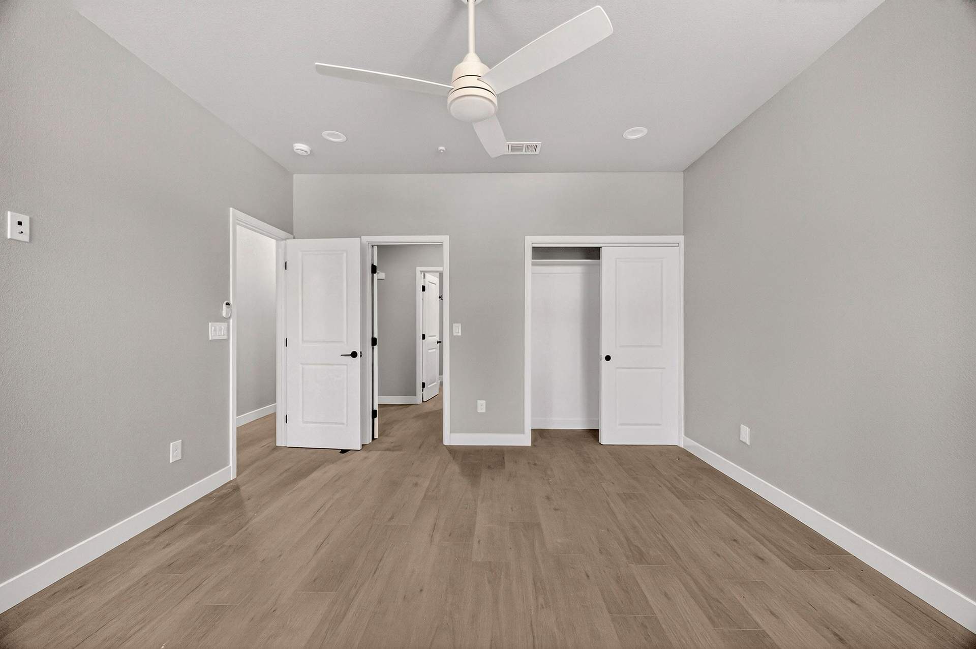 14205 Norwich Cir - 020 (Photos).jpg