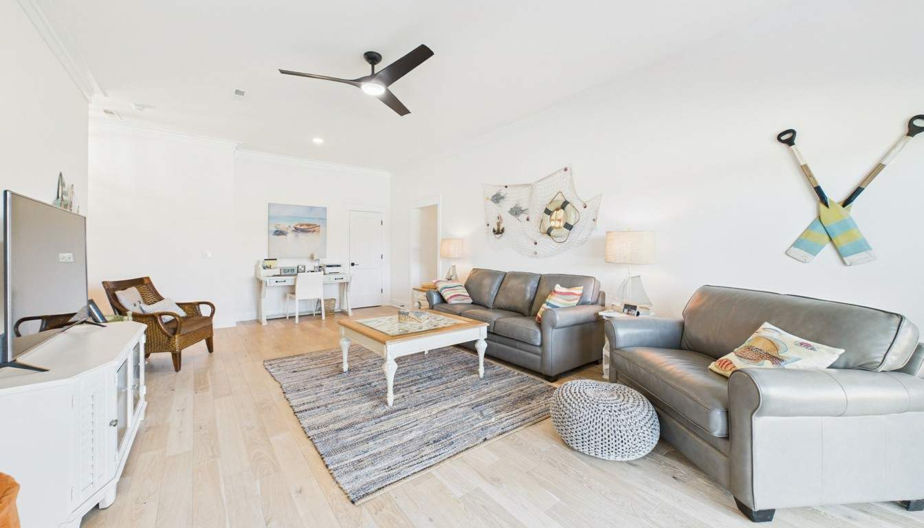 034_Family Room.jpg