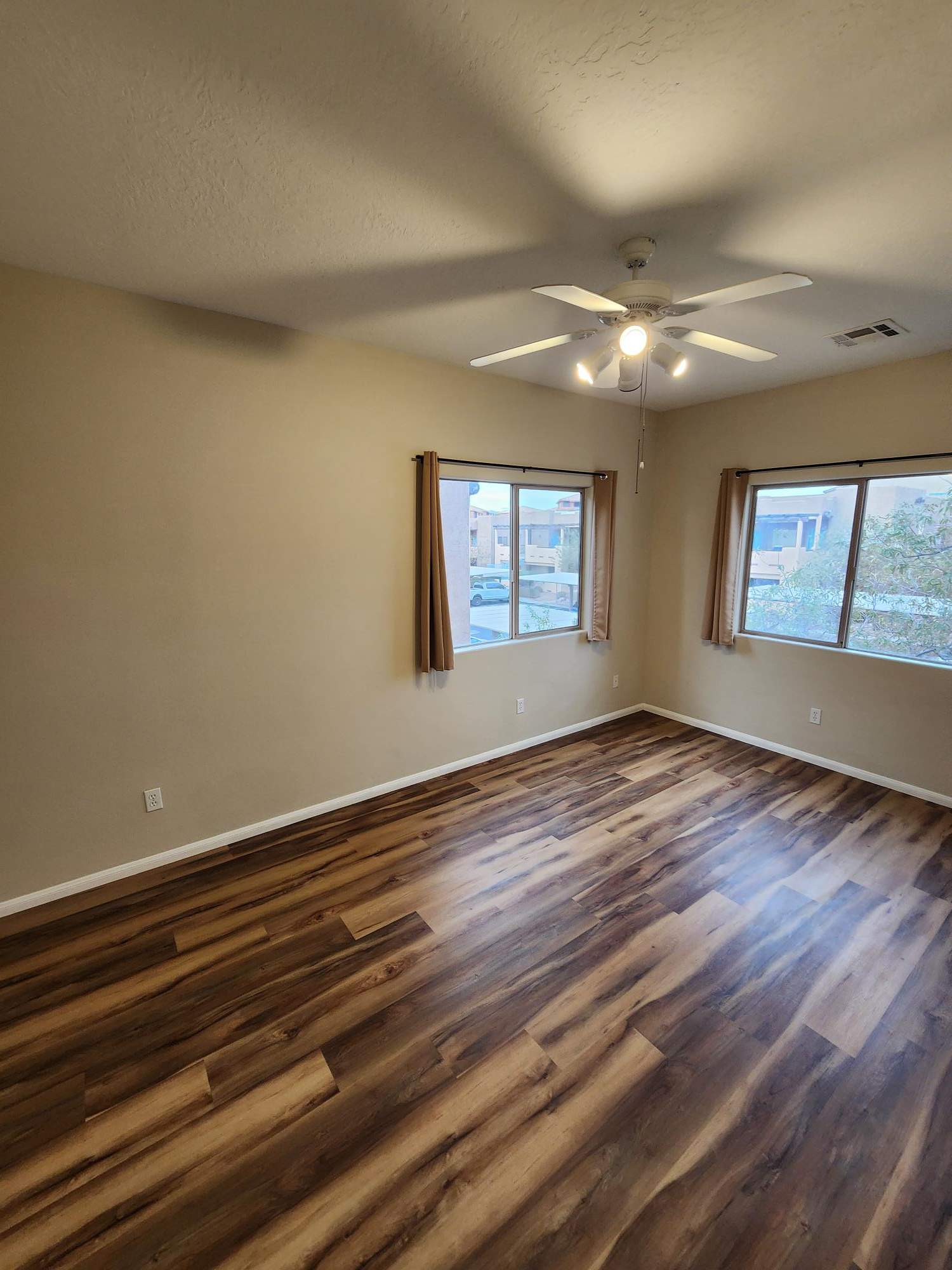 Guest Bedroom 2.jpg