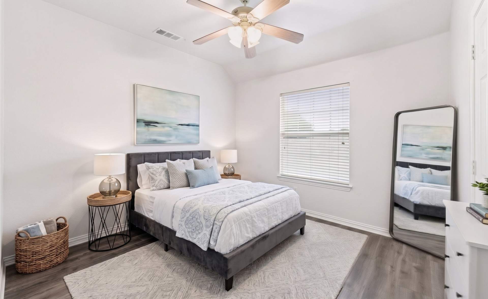 2101 Fleming DriveV39.edited.edited.jpg