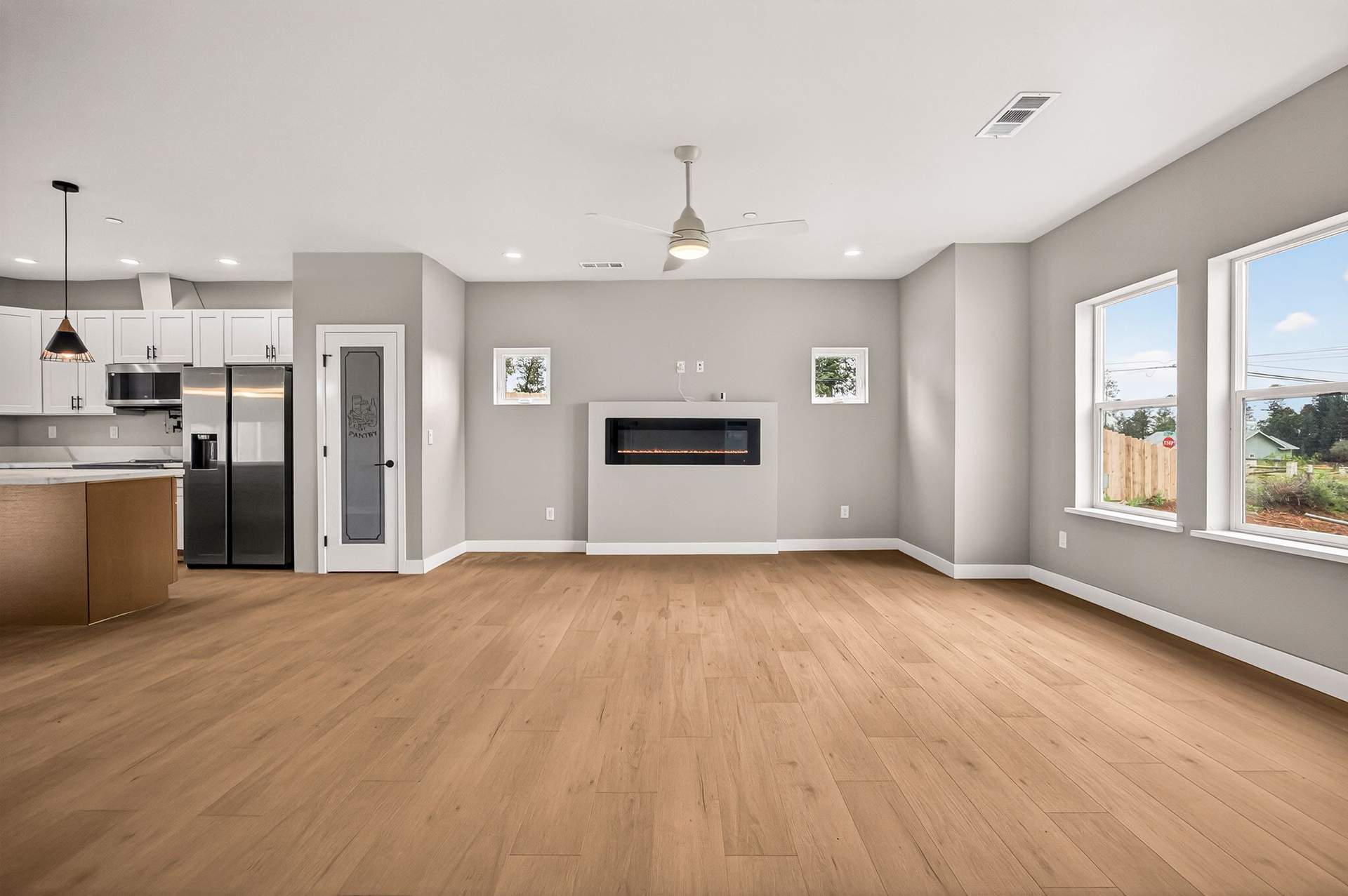 14259 Sherwood Cir - 011(Photos).jpg