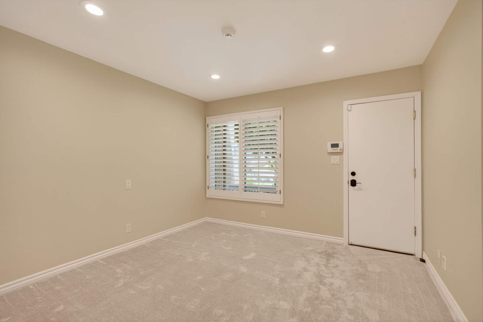 25-web-or-mls-Upmarket_Media-2247West075.jpg