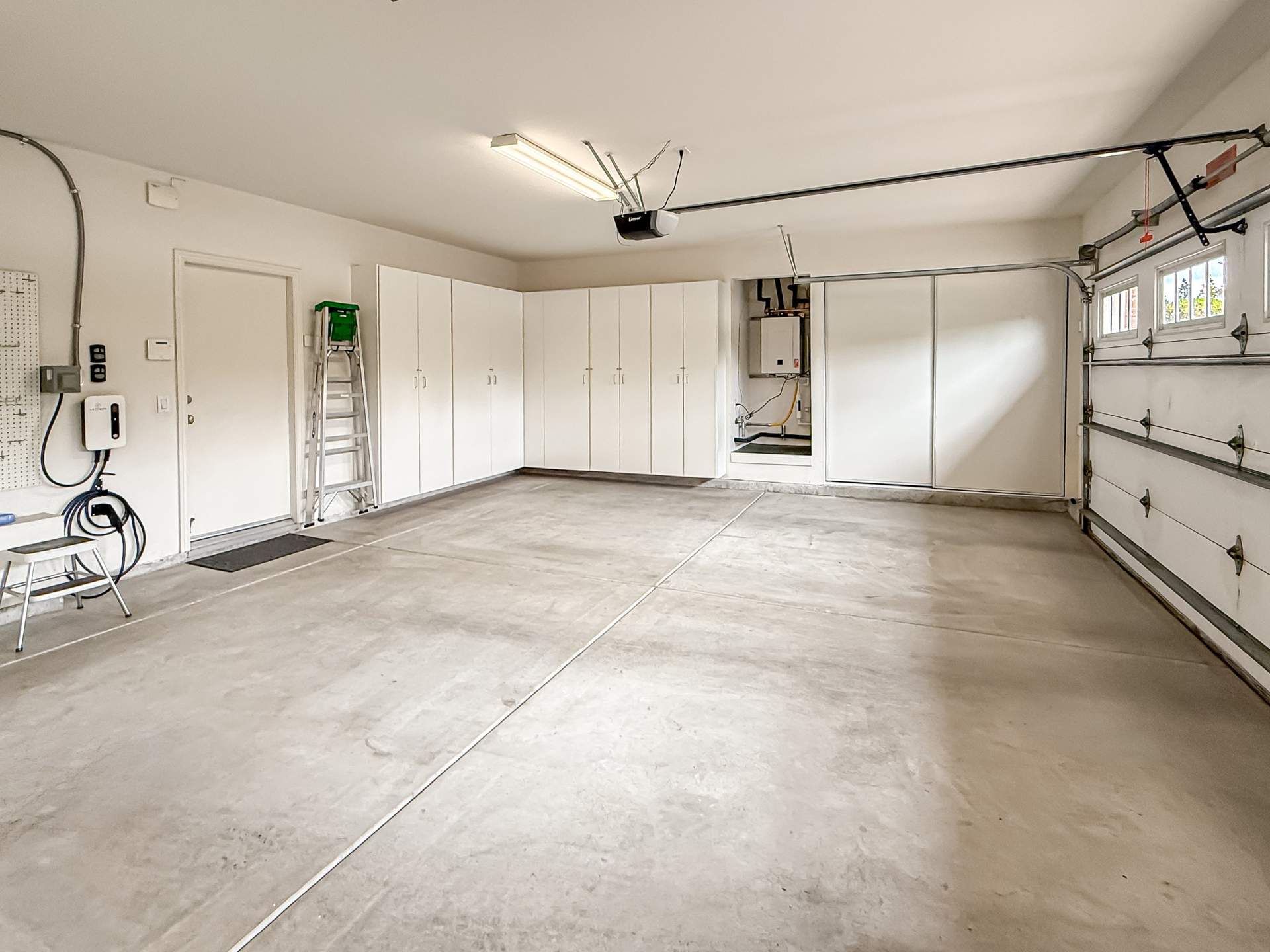 kGarage and House Battery1.jpg
