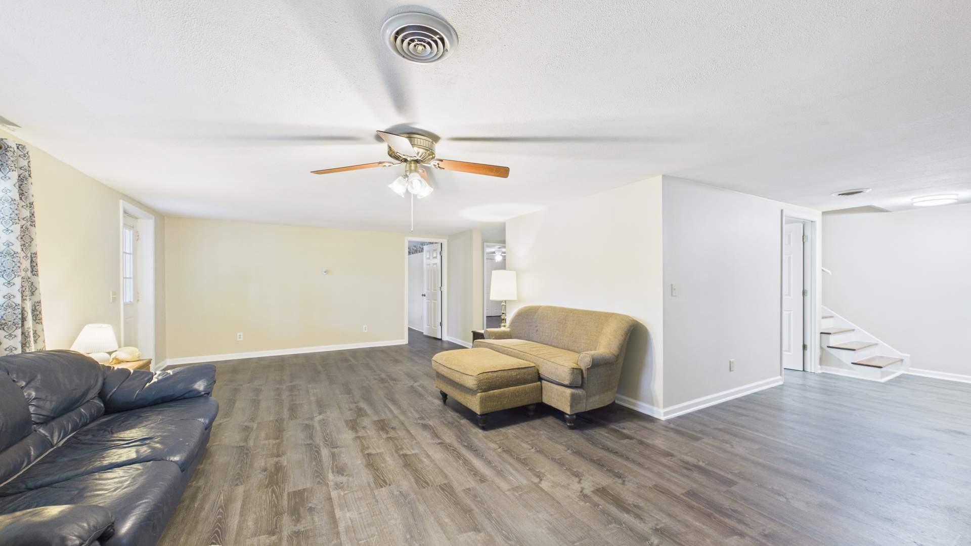 029_family rooom 3.jpg
