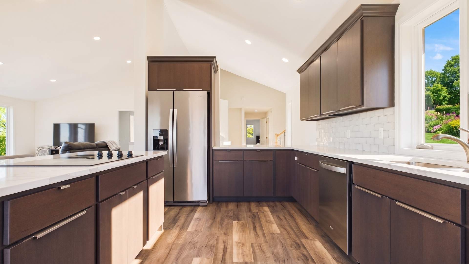012_Amish Built Custom Cabinets.jpg