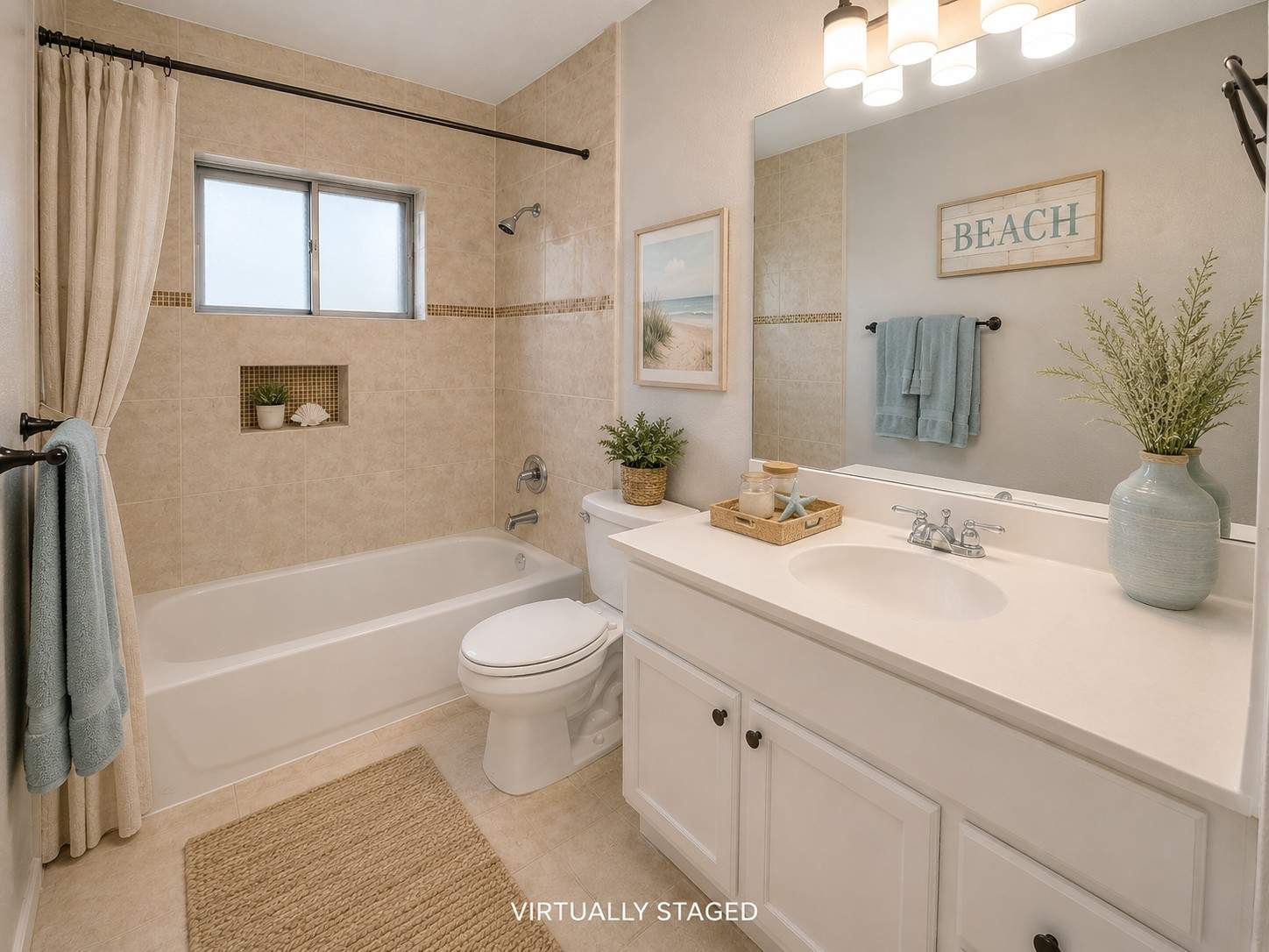 Hall bath 2.jpg