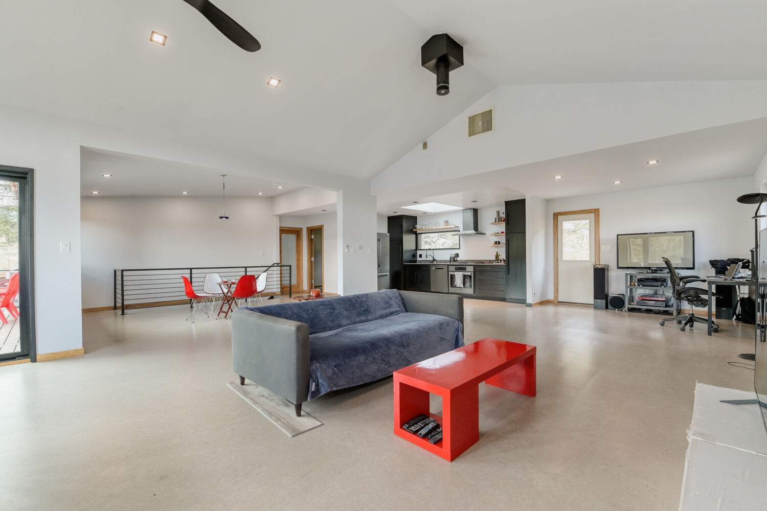 Living Room & Dinning Room.jpg