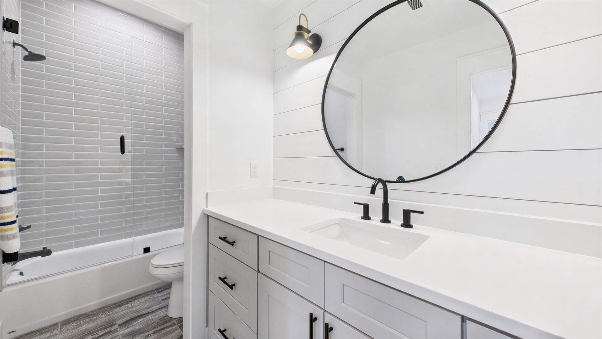 028_3RD FULL BATH ON LOWER LEVEL.jpg