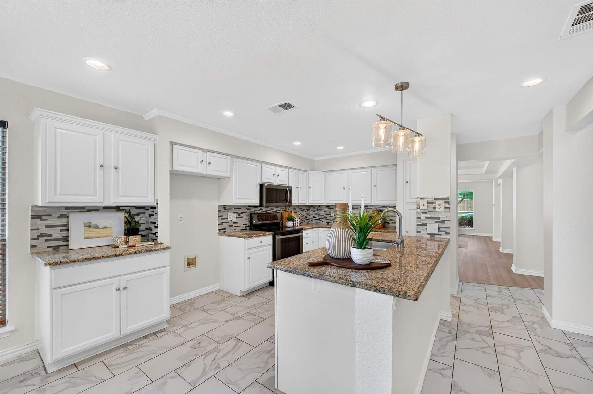 825 Foxwood Lane10.jpeg