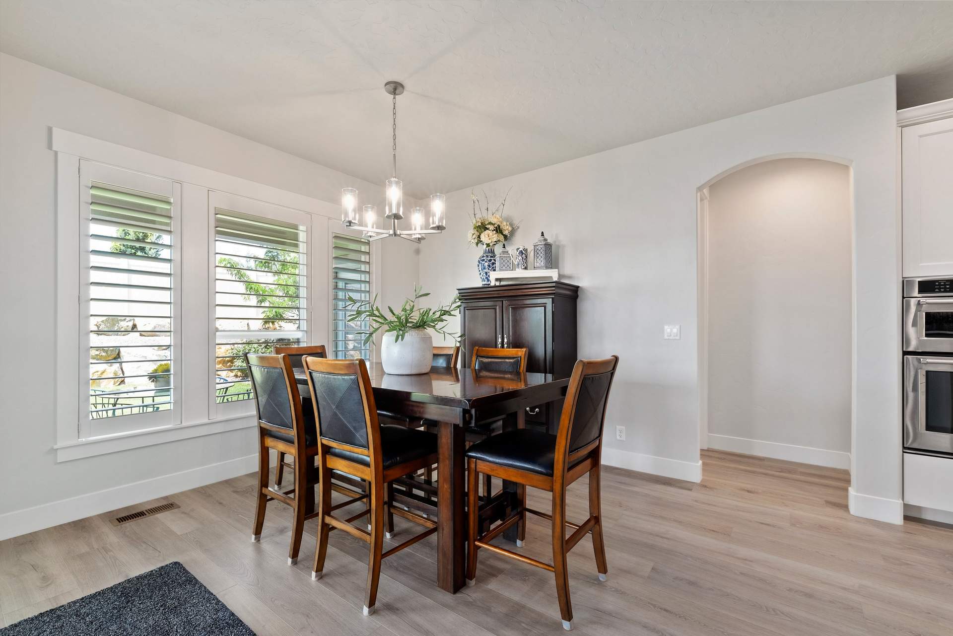 20-3385 N. Roseland Way_019.jpg
