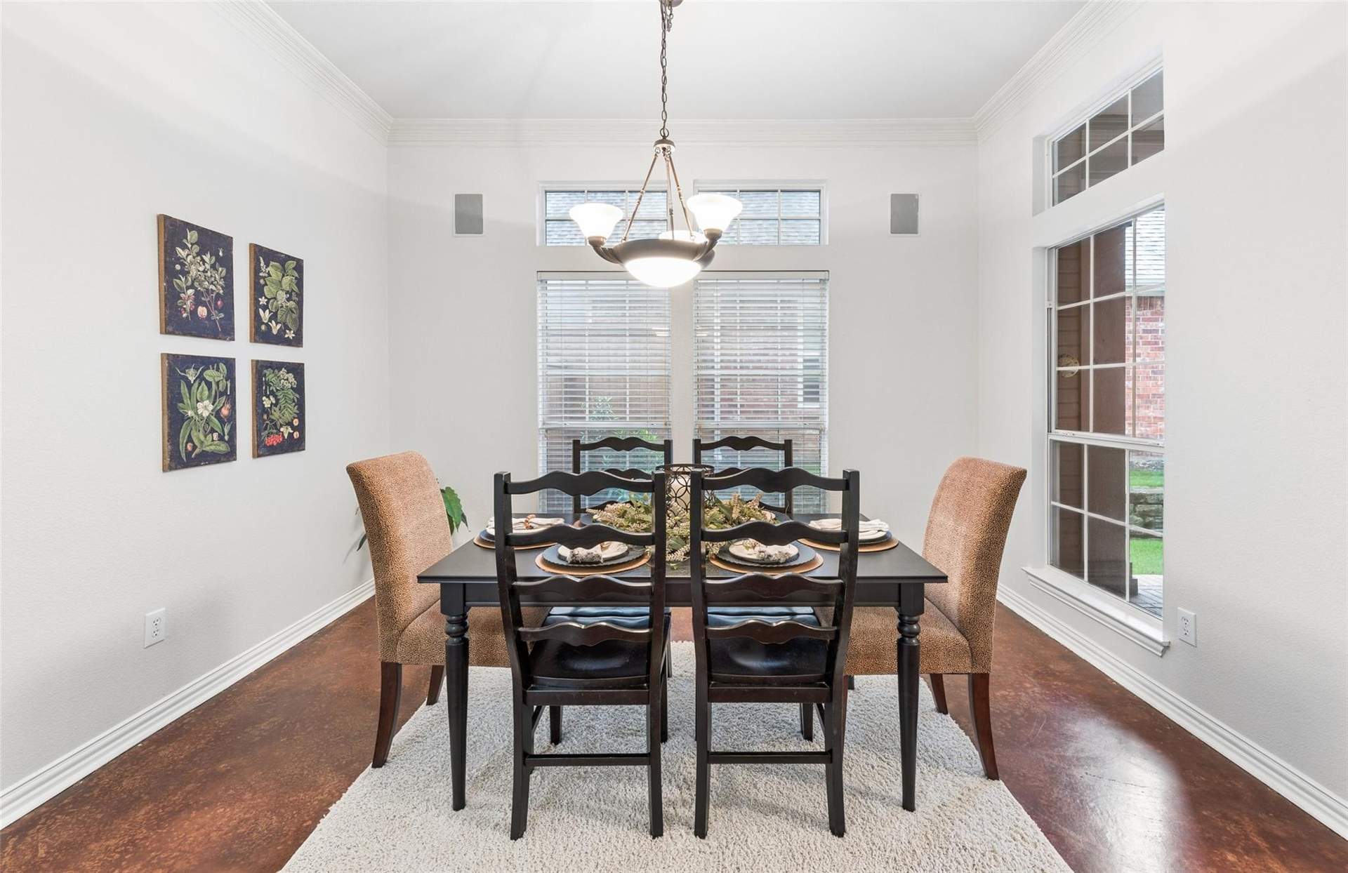2101 Fleming DriveV18.jpeg