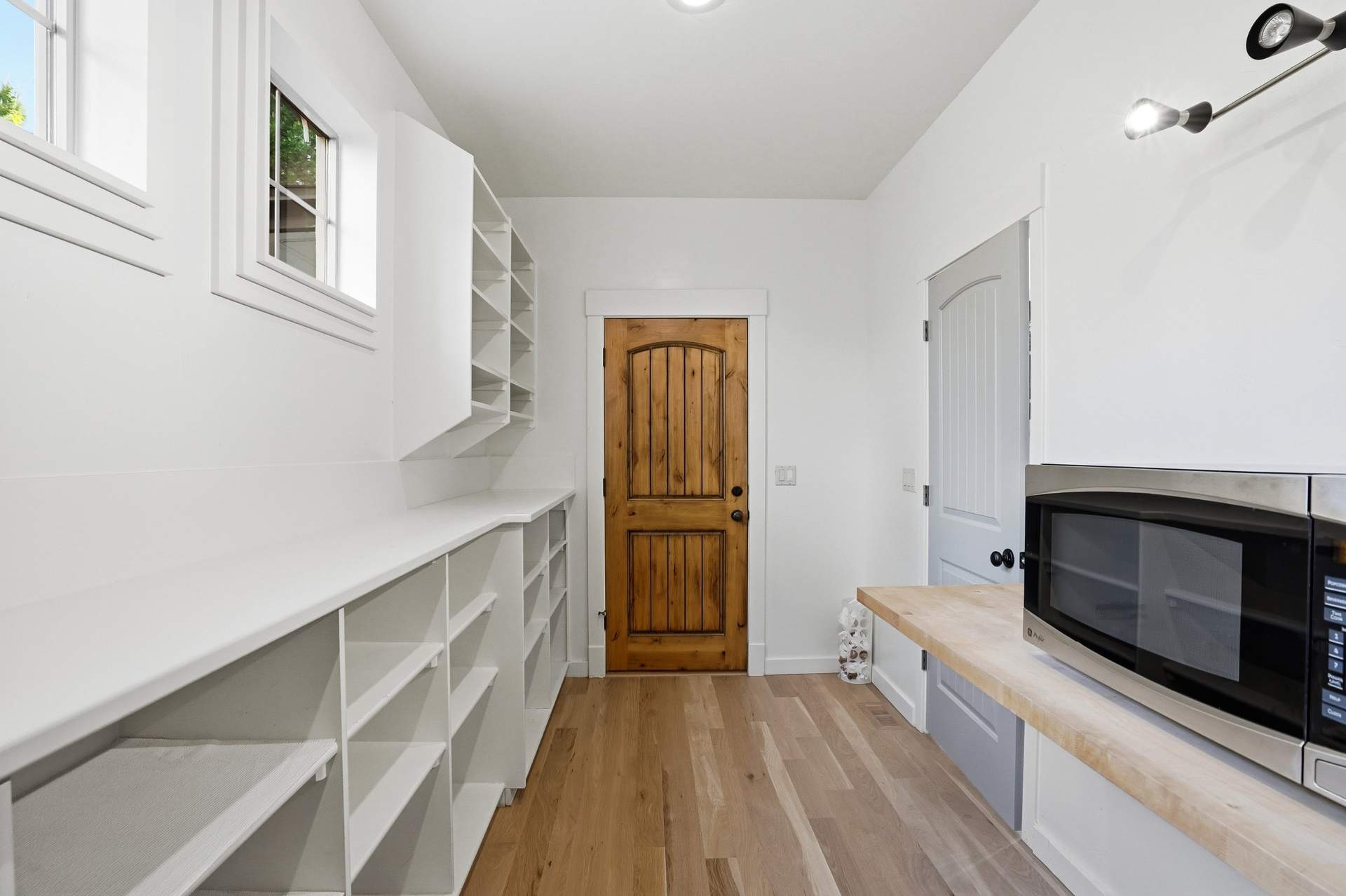 pantry 2.jpg