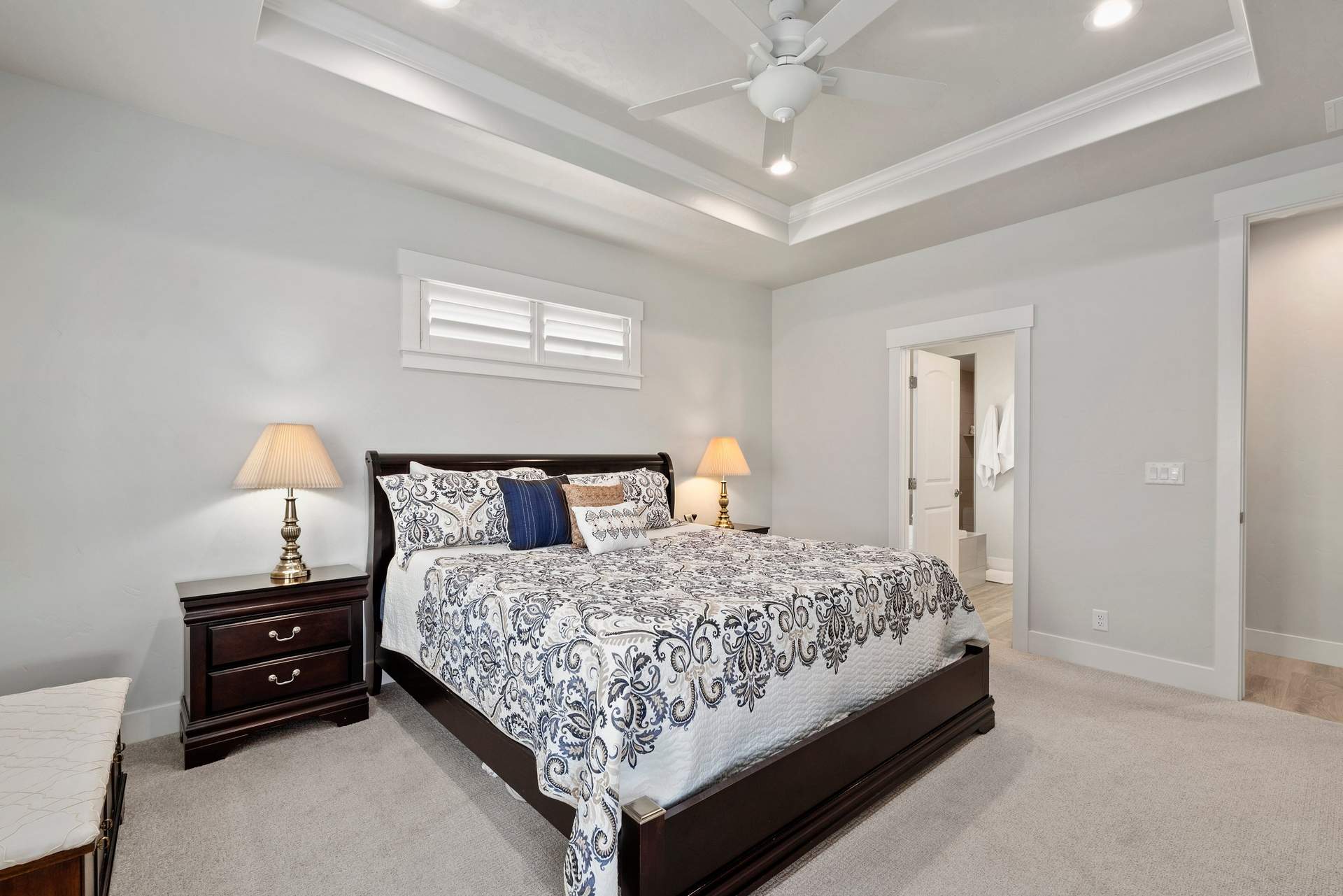 26-3385 N. Roseland Way_025.jpg