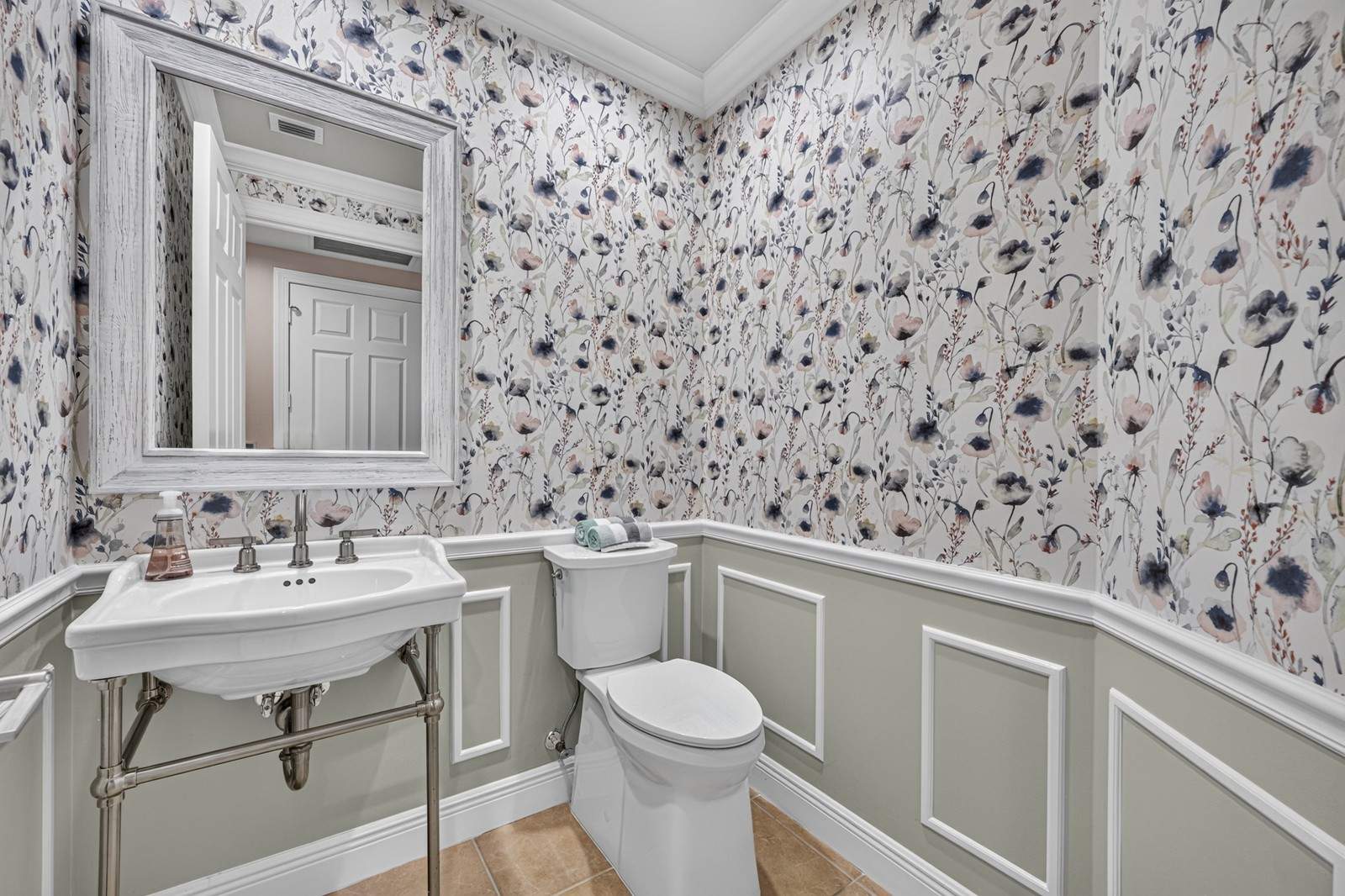 85 Avenue de la Mer Unit 502_32137-16.jpg
