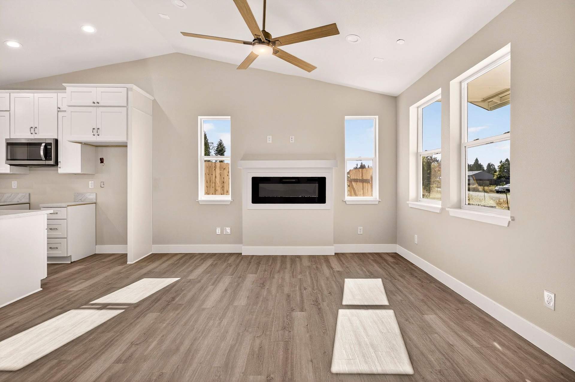 14197 Elmira Cir - 011(Photos).jpg