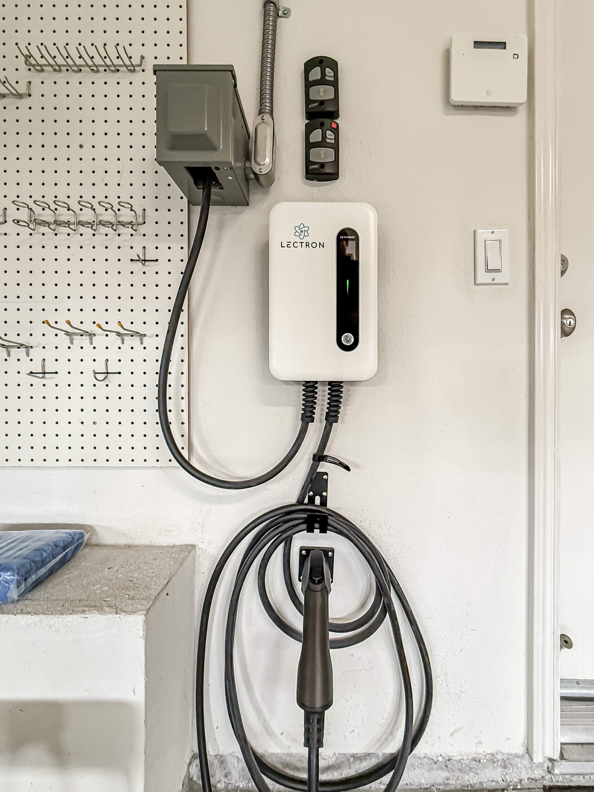 kGarage and House Battery2.jpg