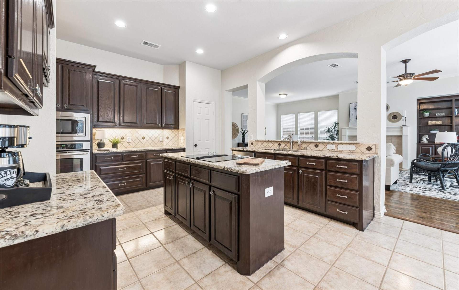 2101 Fleming DriveV10.jpeg
