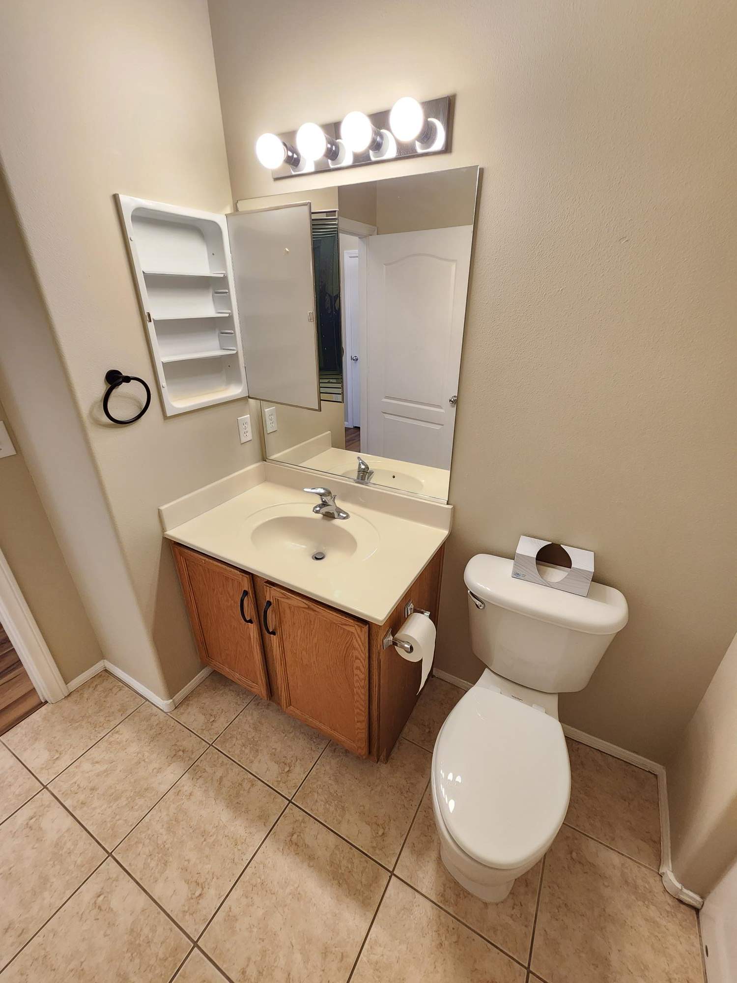 Guest Bathroom 2.jpg