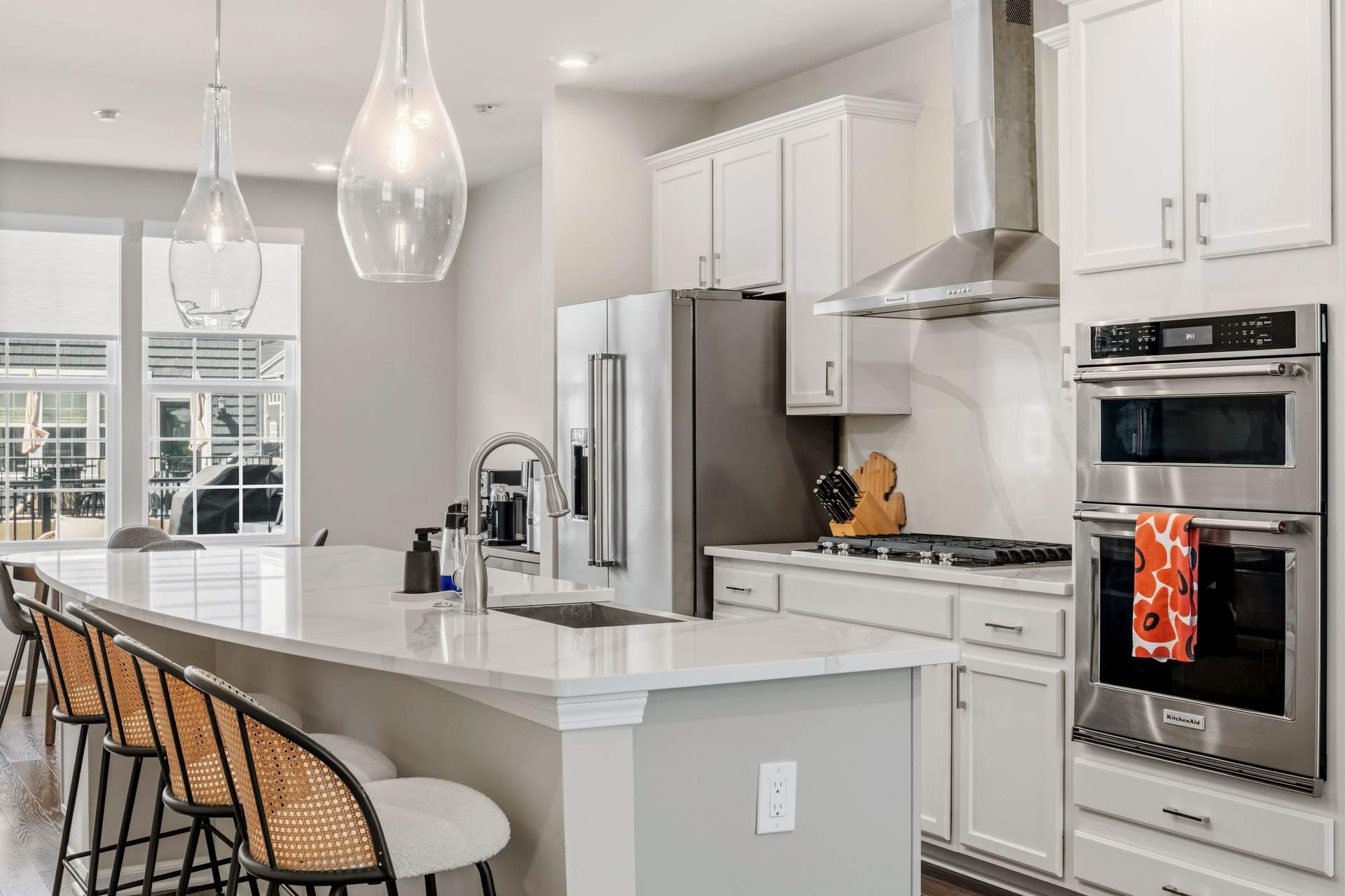 212 S Sydney 2nd Floor Kitchen 4.jpg