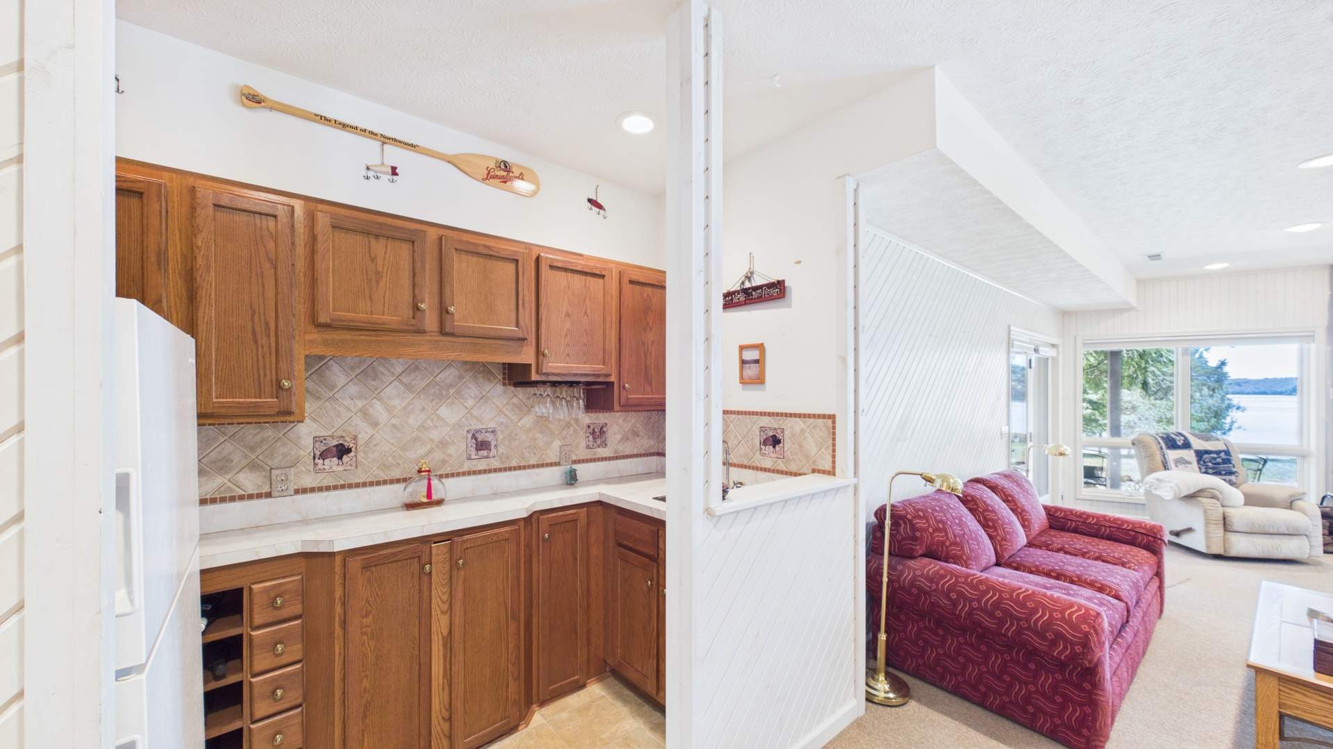 031_Wet Bar Lower Level.jpg