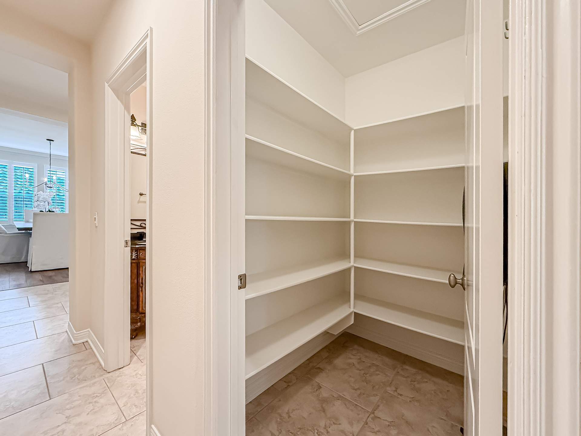 ePowder Storage and Laundry4.jpg