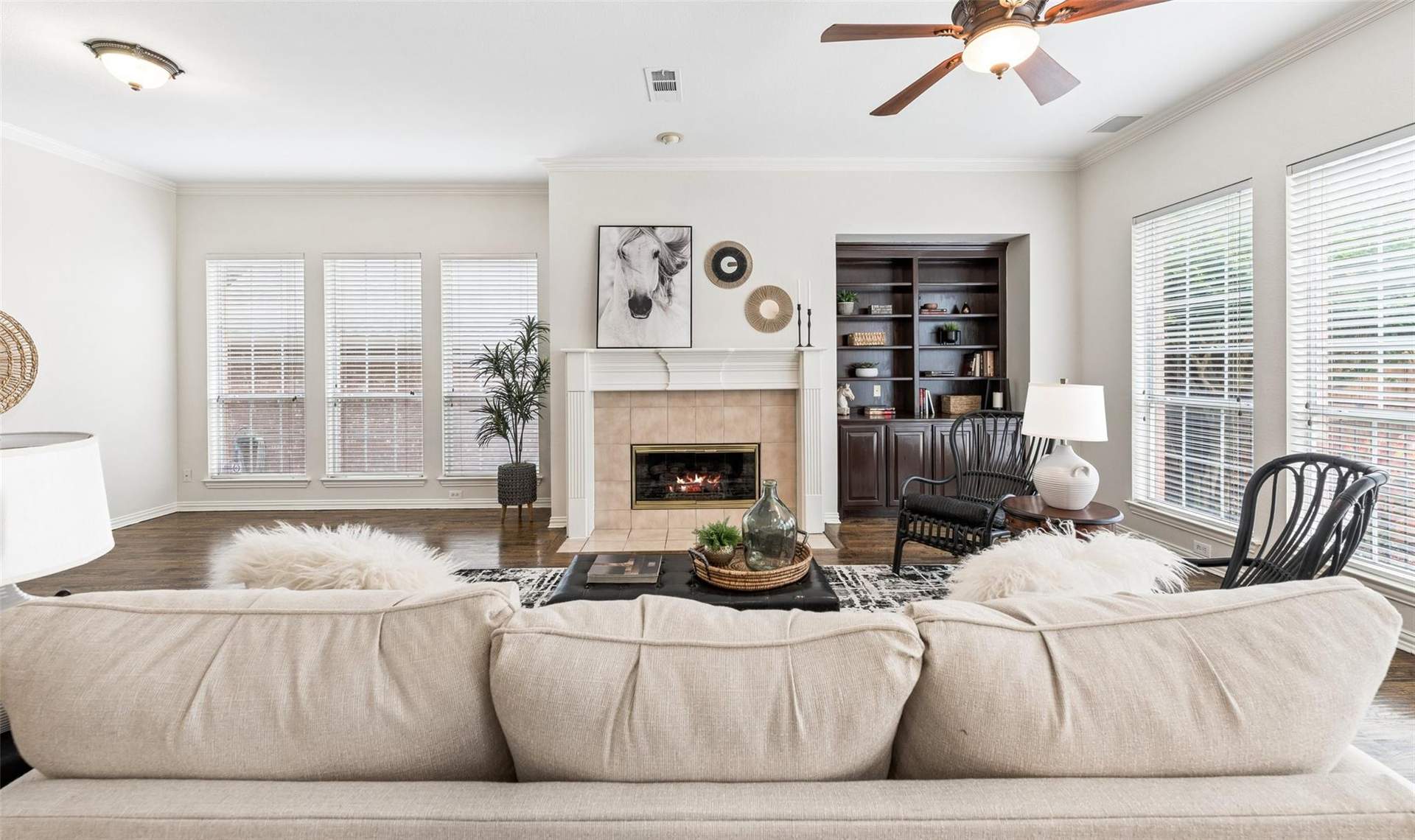 2101 Fleming DriveV8.jpeg