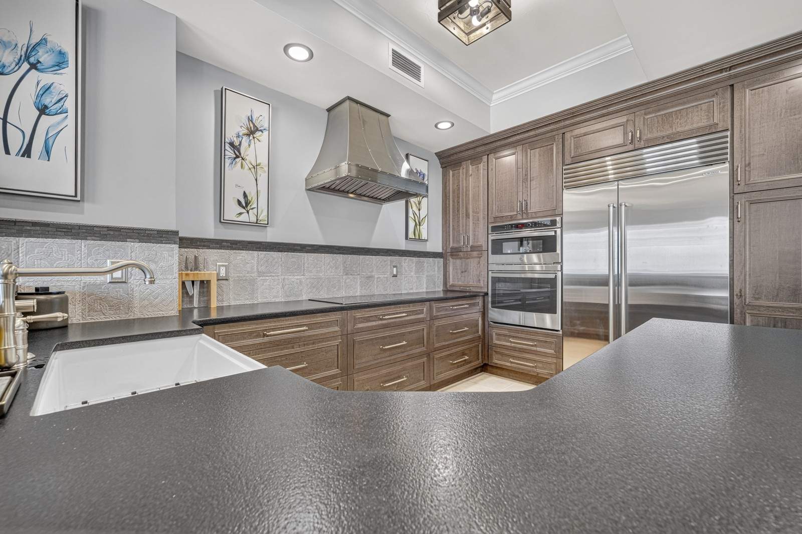 85 Avenue de la Mer Unit 502_32137-24.jpg
