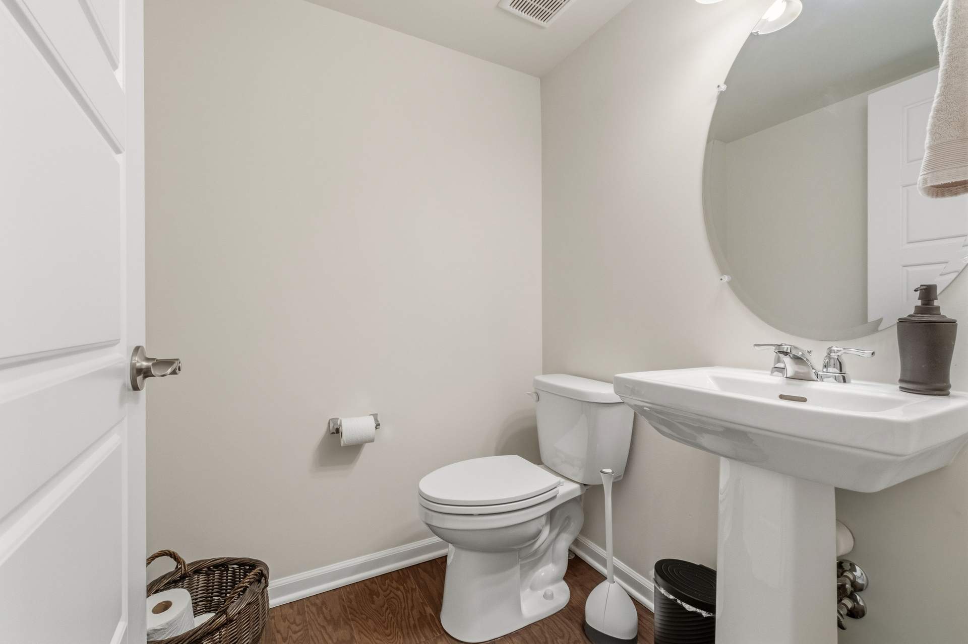 212 S Sydney 2nd Floor Powder Room 1.jpg