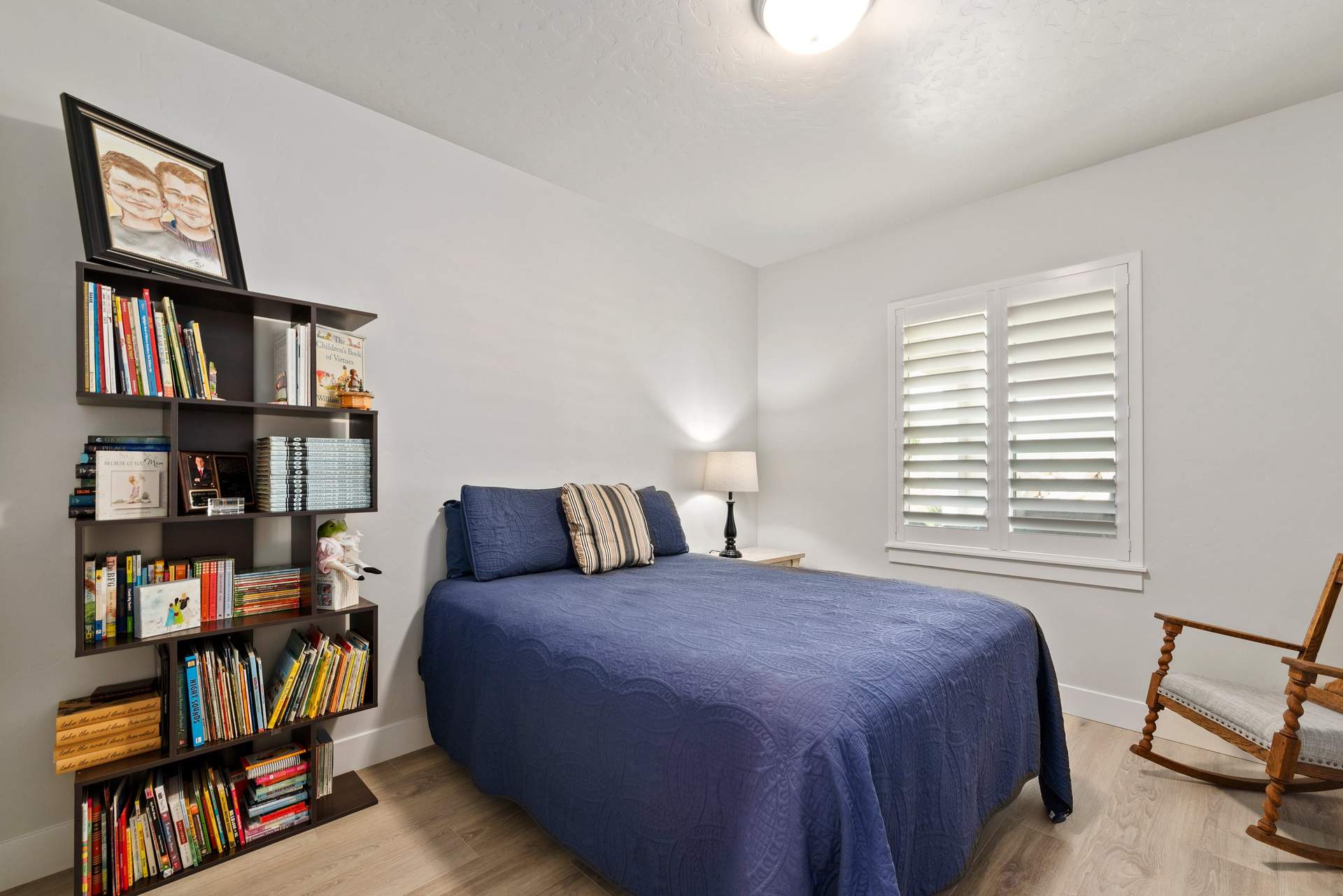 22-3385 N. Roseland Way_021.jpg