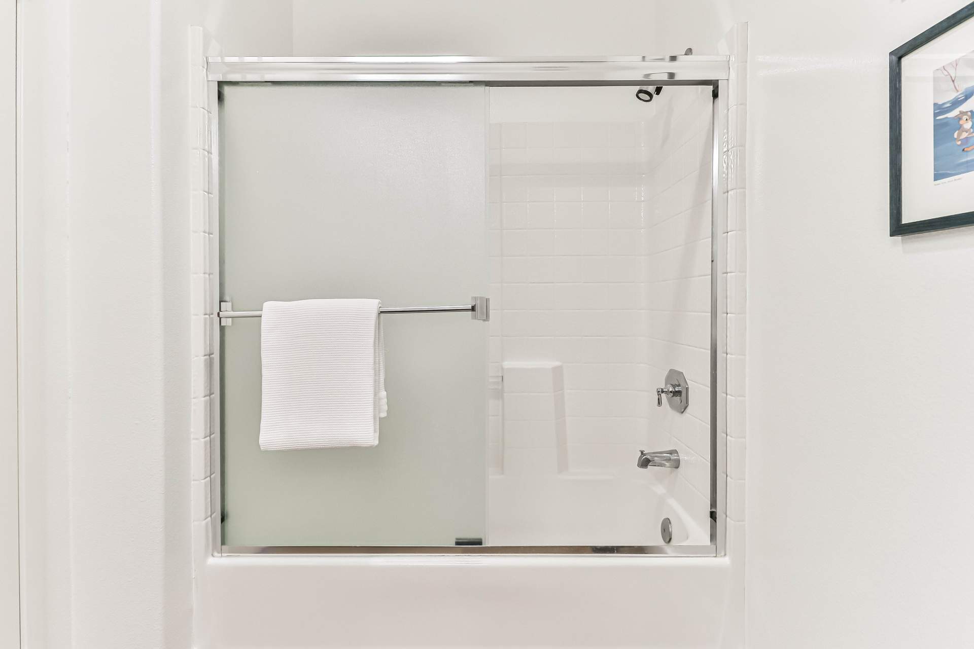 fGuest Bath3.jpg