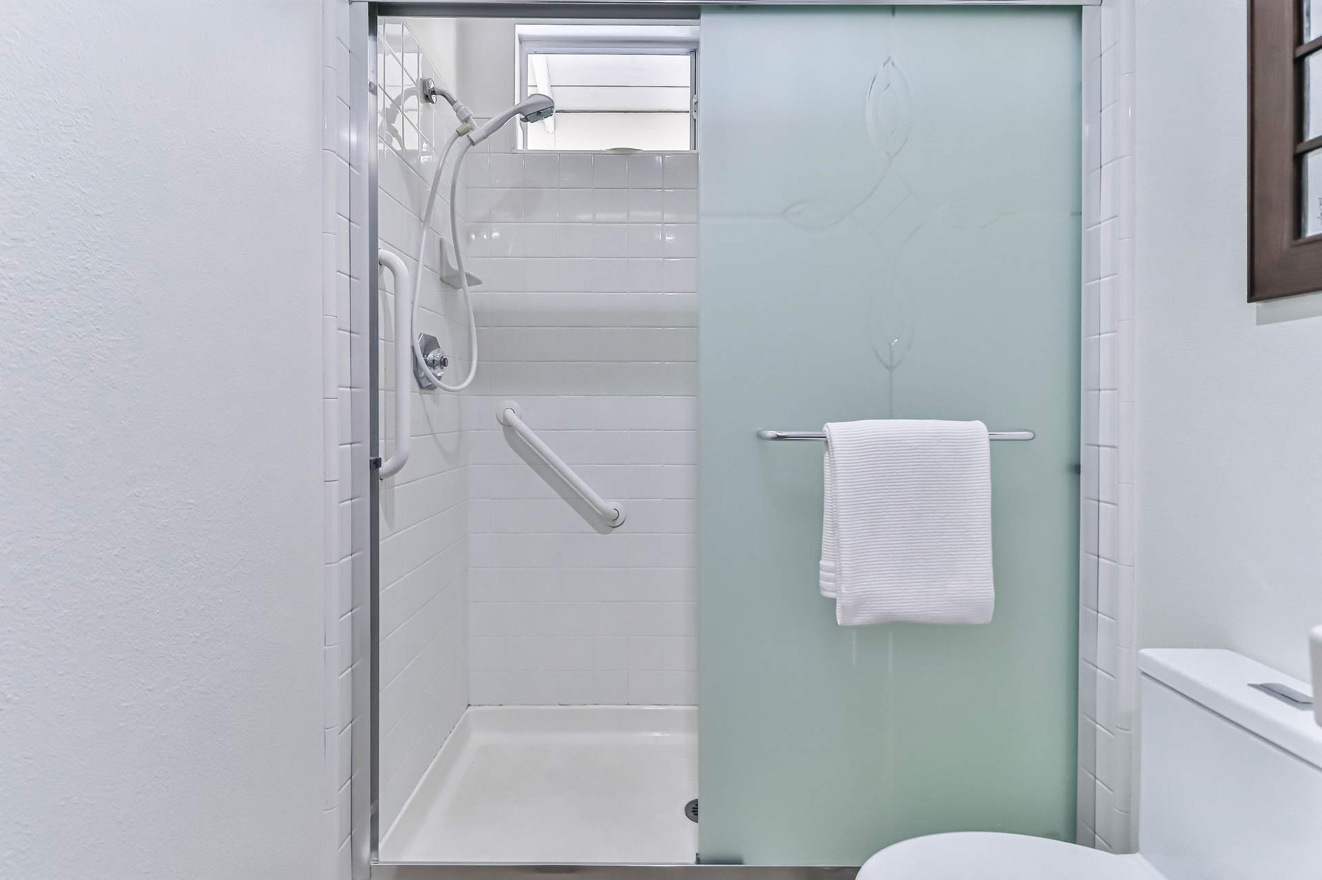 gMain Bedroom Suite7.jpg