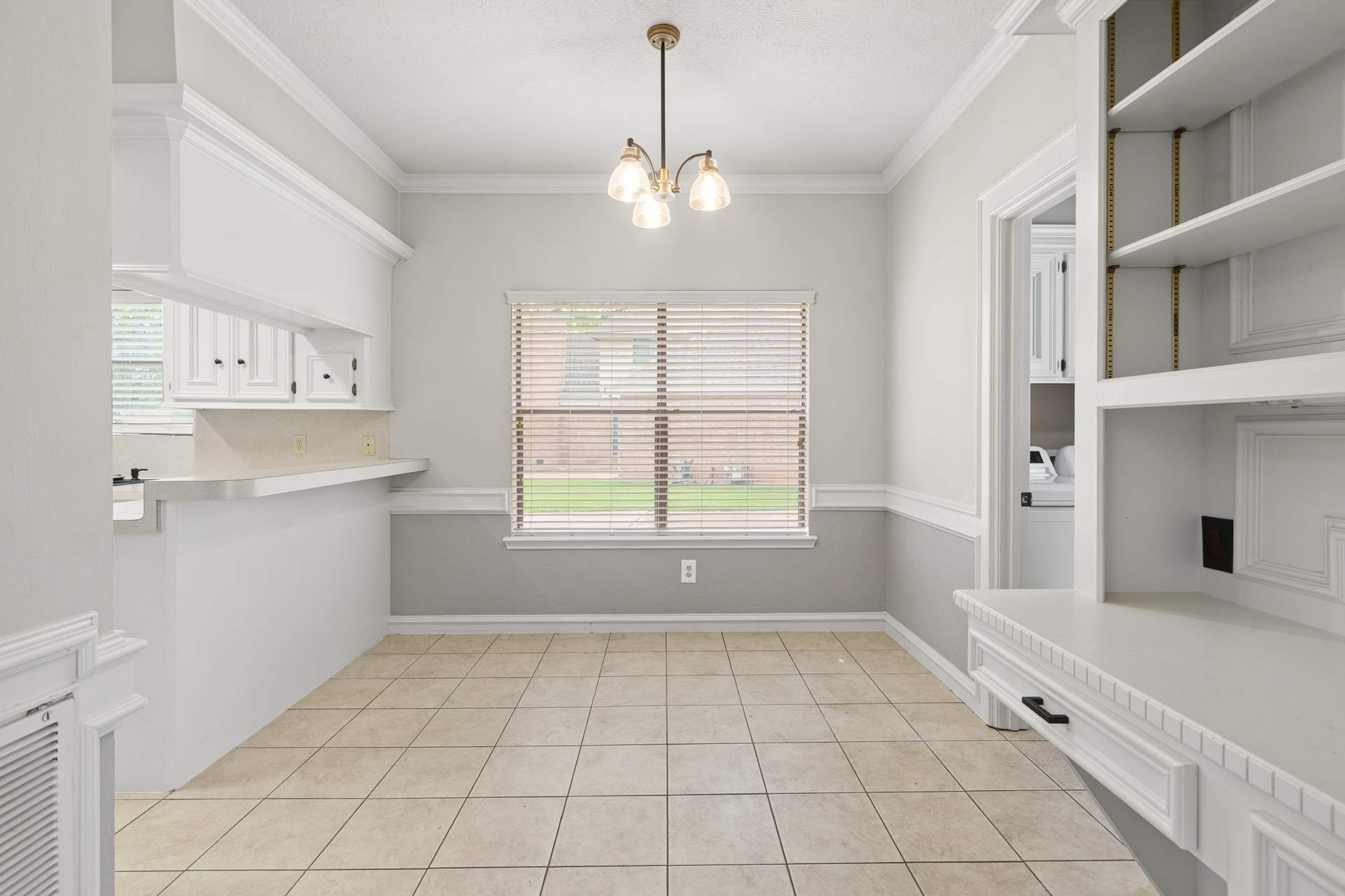 Breakfast Nook.jpg