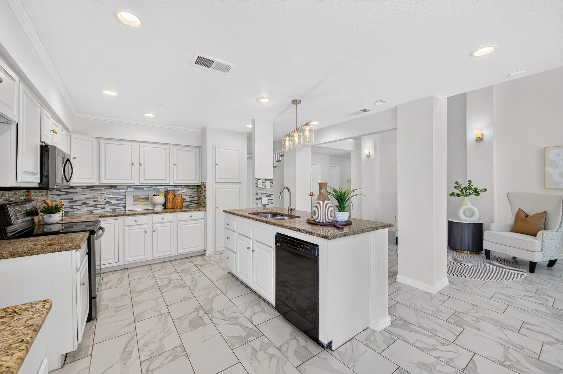 825 Foxwood Lane11.jpeg