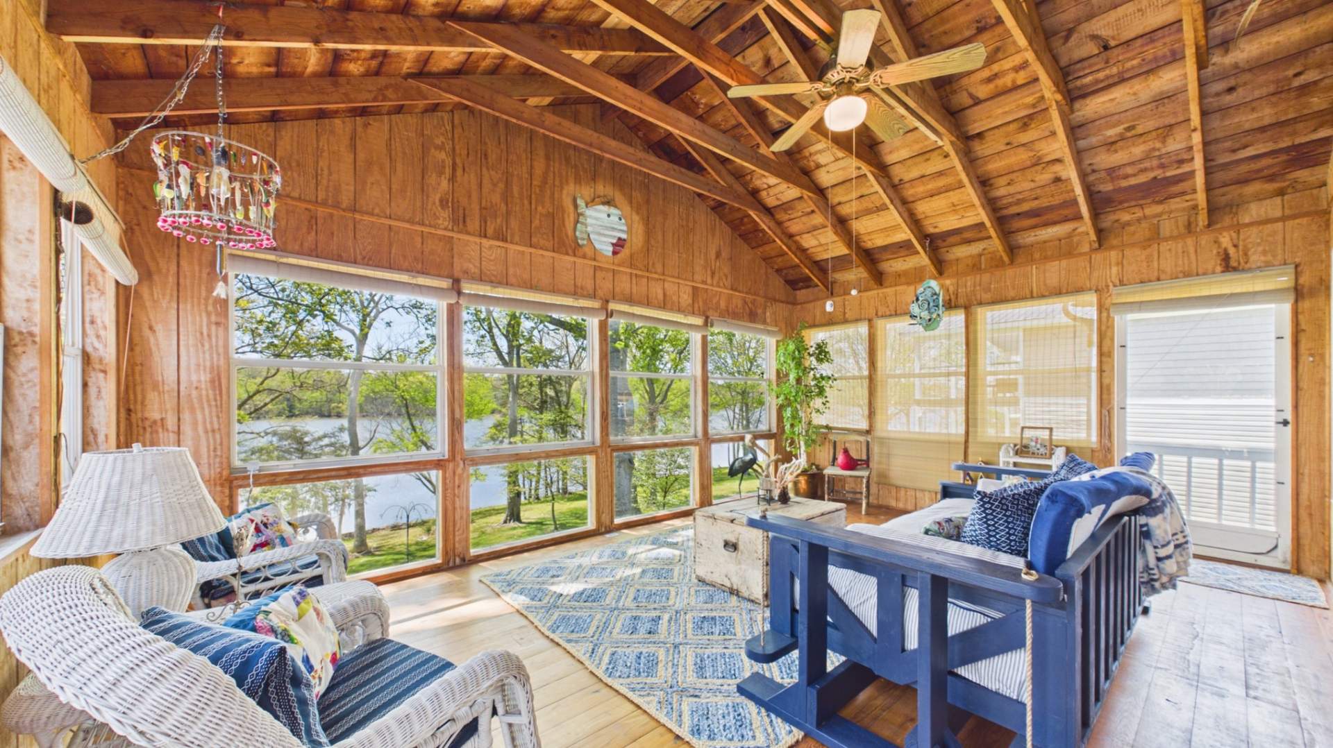 013_SUN ROOM.jpg