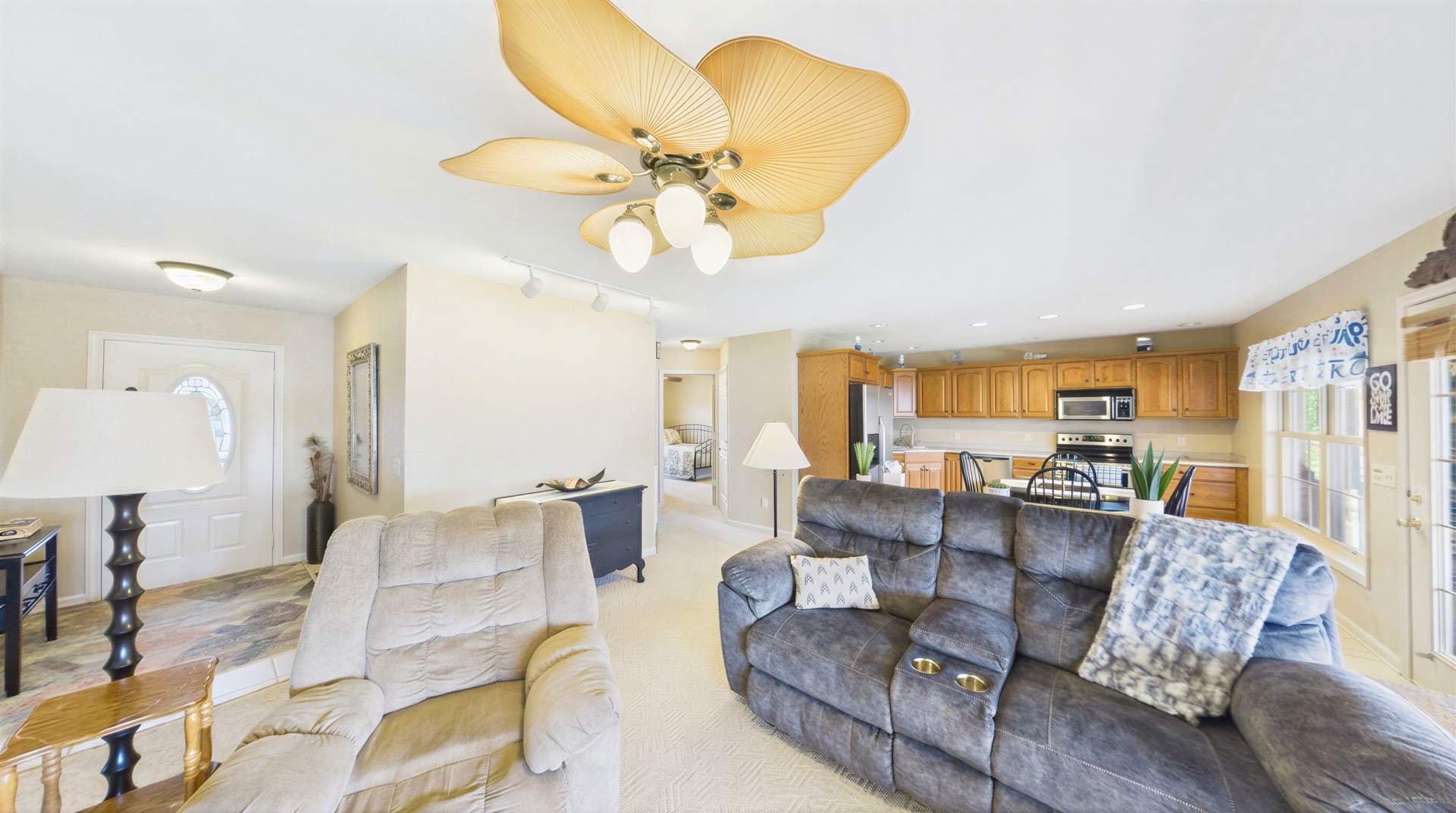023_86283901.jpg