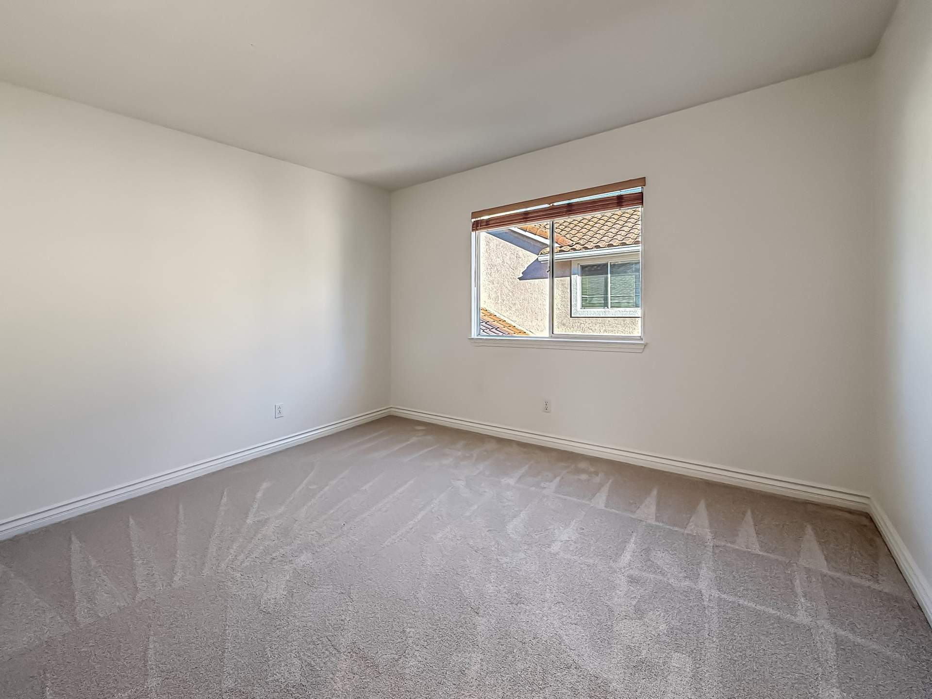 gBedroom1-1.jpg
