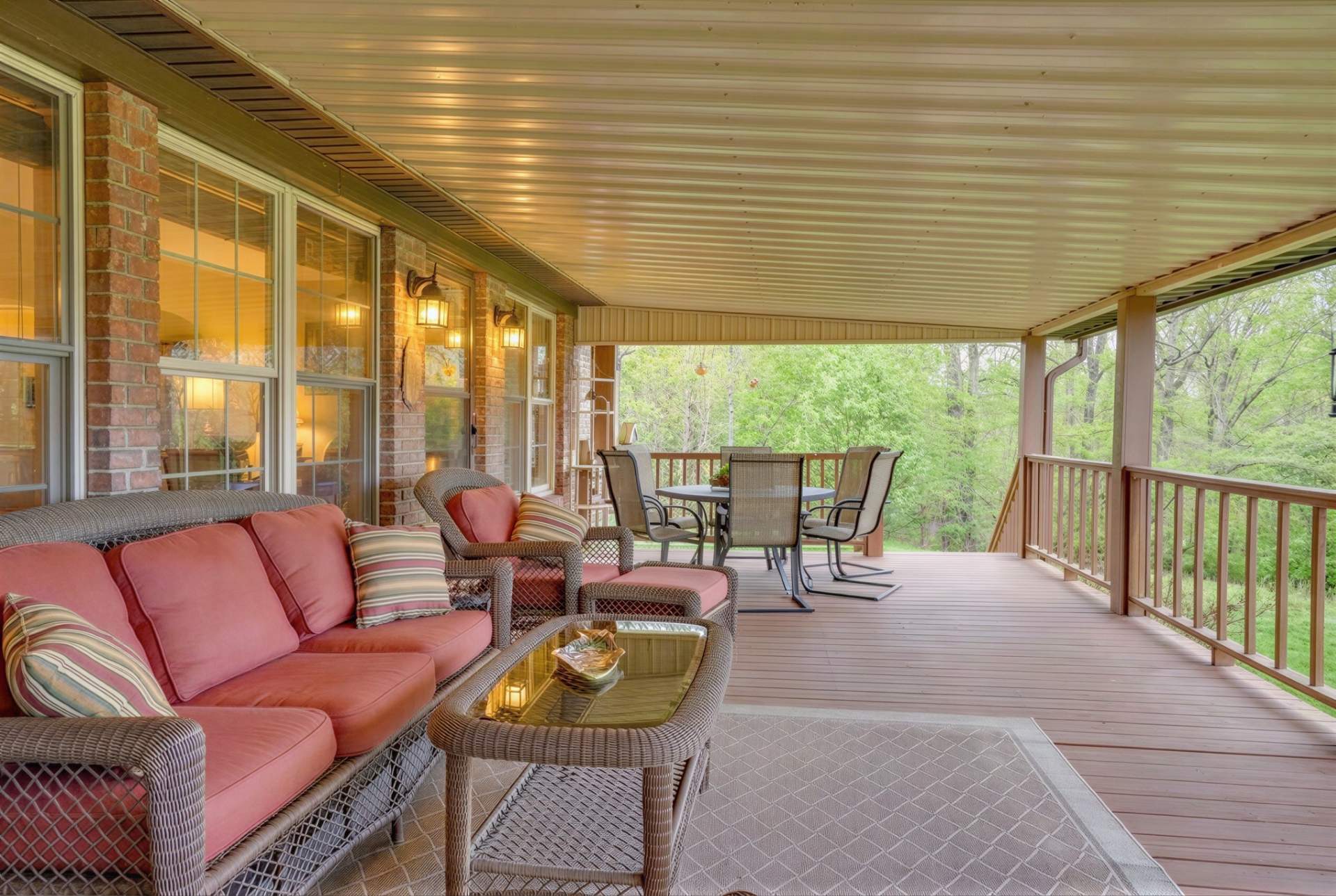 010_Lakeside Covered Deck.jpg