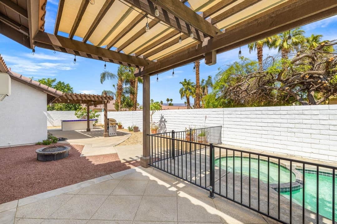 44300-camino-azul-la-quinta-ca-49.jpg