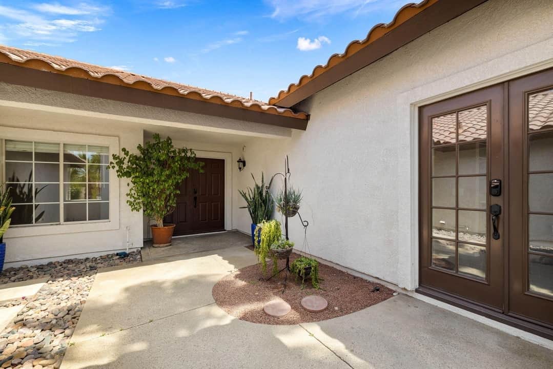 44300-camino-azul-la-quinta-ca-3.jpg