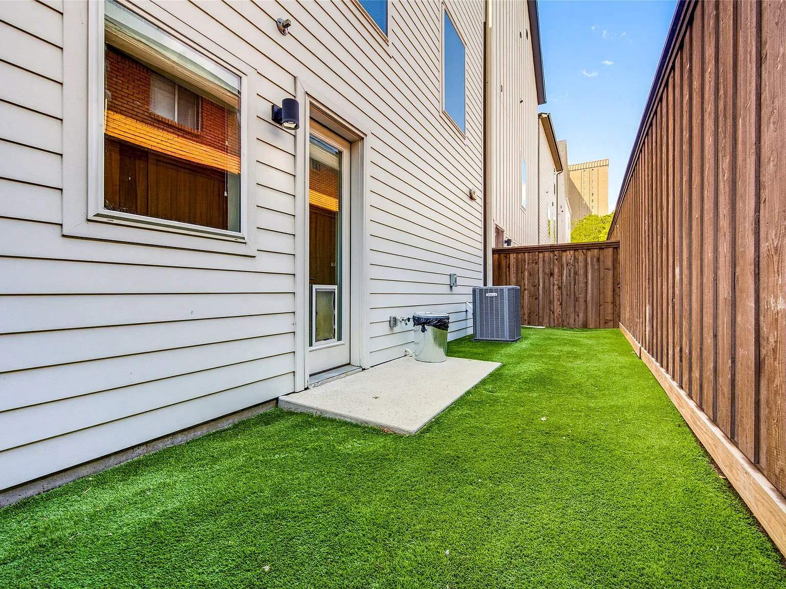 Backyard_2nd_angle.jpg