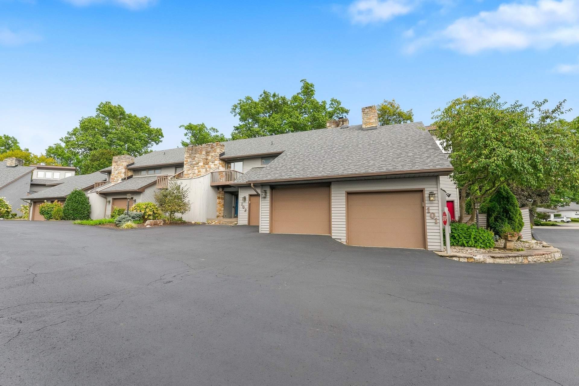 102_Lakeview_Estates-54.jpg