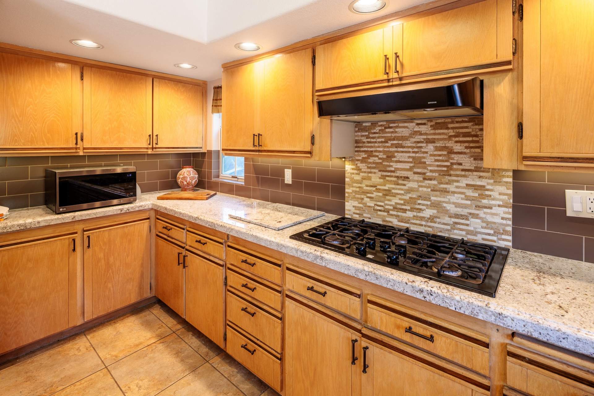 1601_Holly_Ave-5153-HDR.jpg